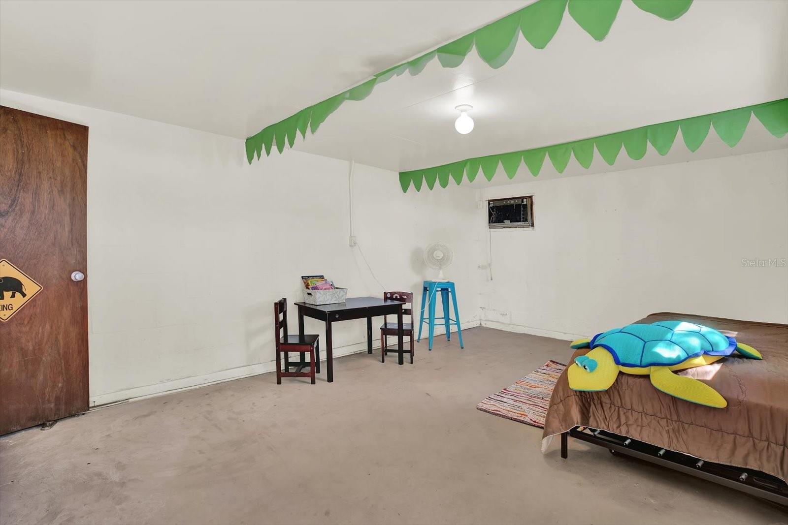 Image 42 of 63 For 4 Baybrook Place