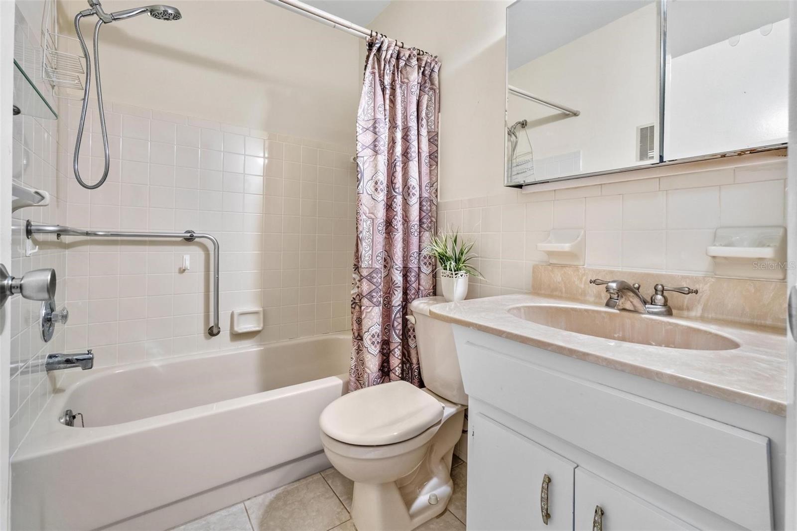 Image 15 of 77 For 2253 Norwegian Drive 17