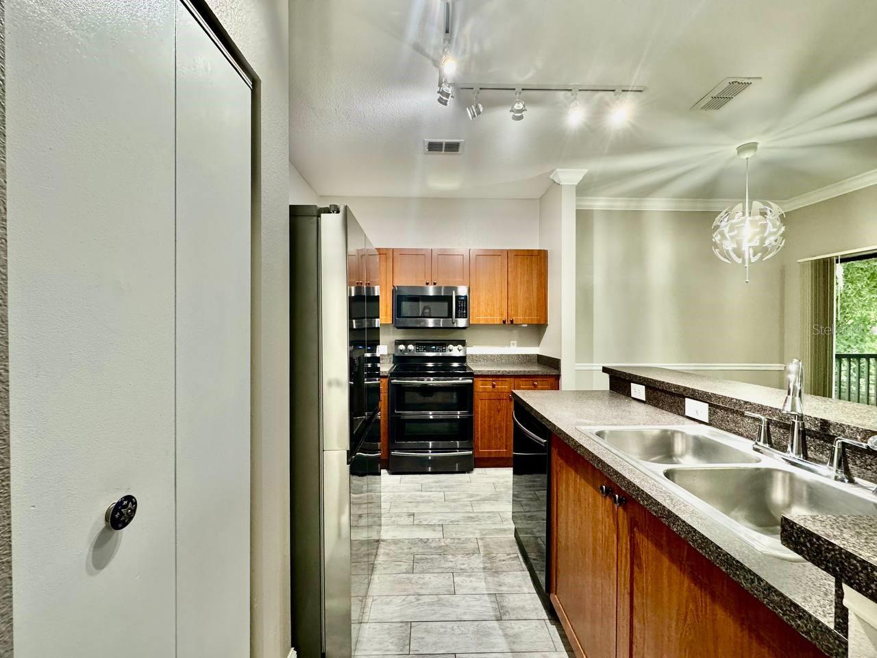 Image 11 of 48 For 2188 Chianti Place 1028