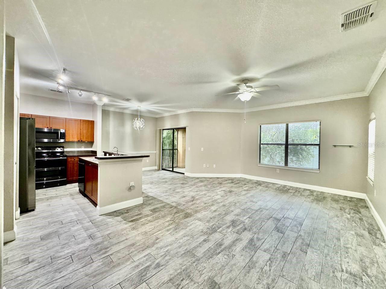 Image 4 of 48 For 2188 Chianti Place 1028