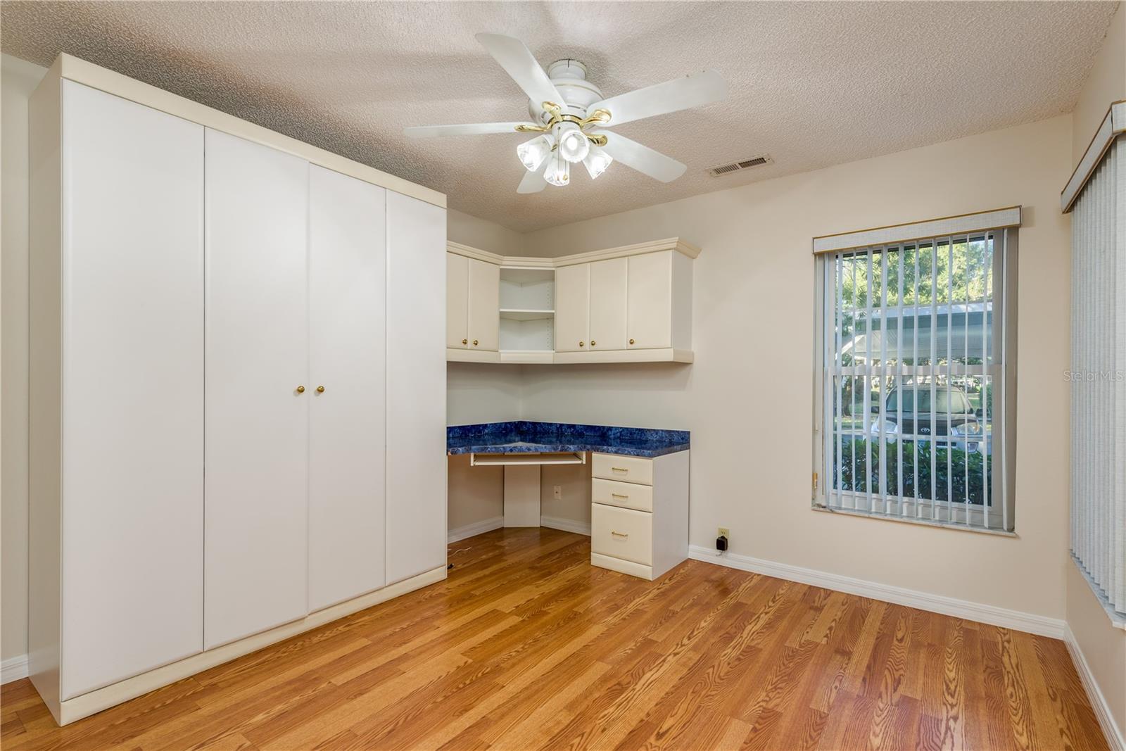 Image 19 of 33 For 4140 Castlewood Drive