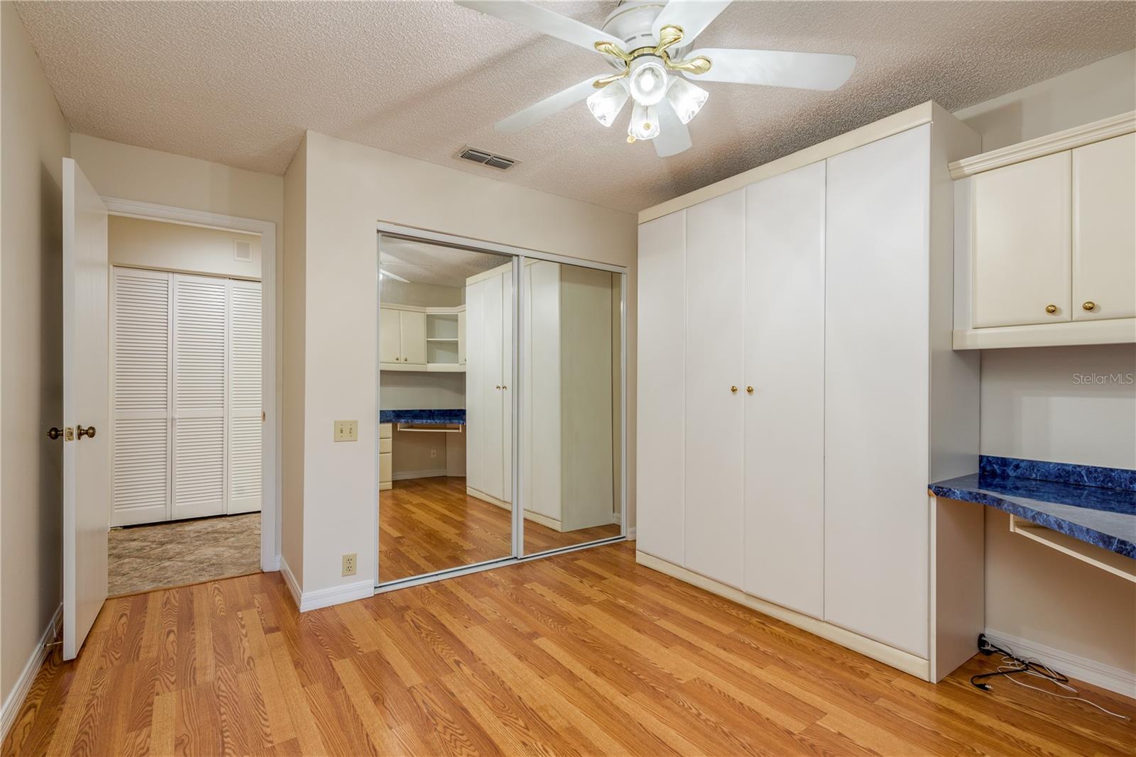 Image 22 of 33 For 4140 Castlewood Drive