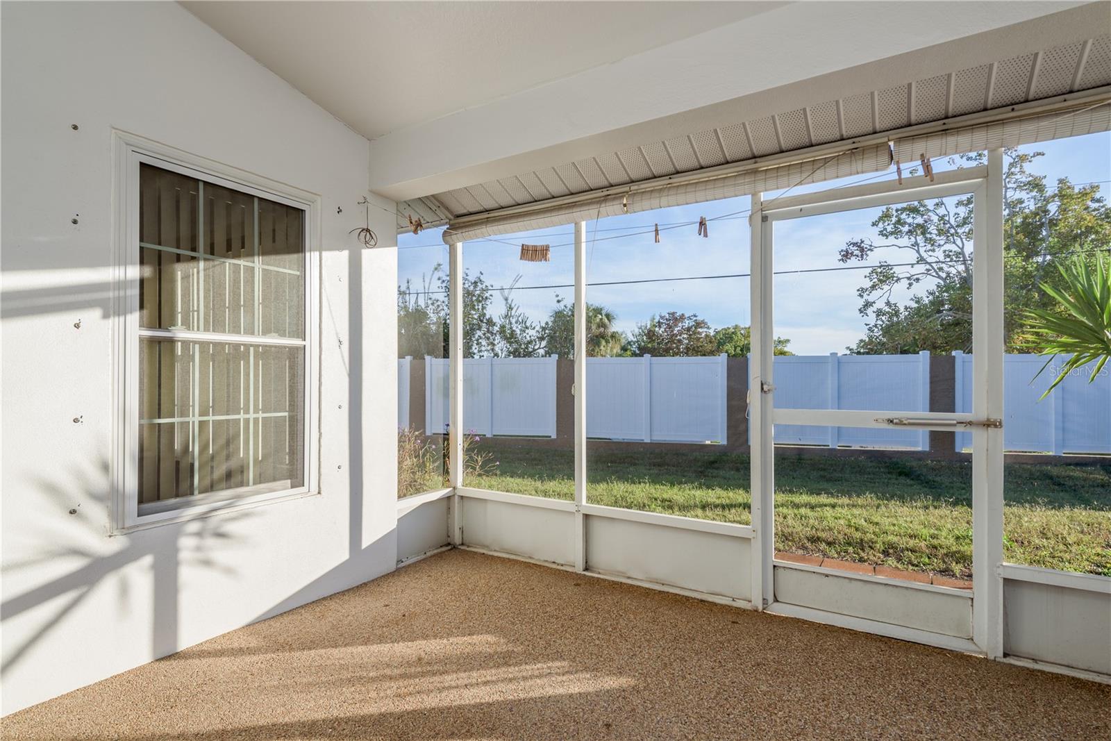 Image 27 of 33 For 4140 Castlewood Drive