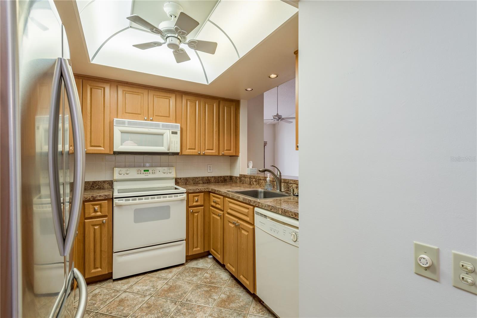 Image 6 of 33 For 4140 Castlewood Drive