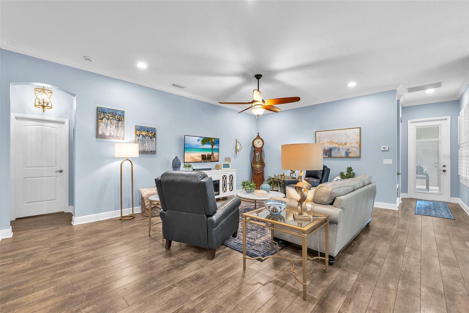 Image 14 of 43 For 6013 Shell Ridge Dr