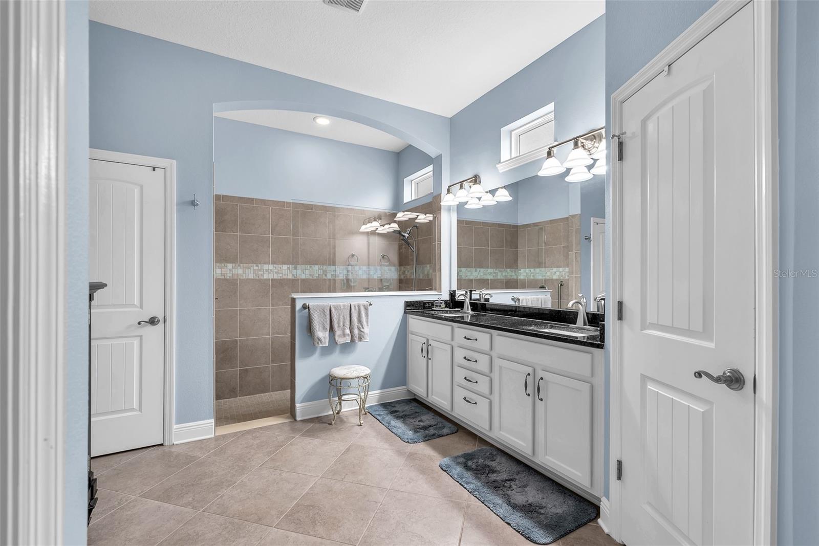 Image 16 of 43 For 6013 Shell Ridge Dr