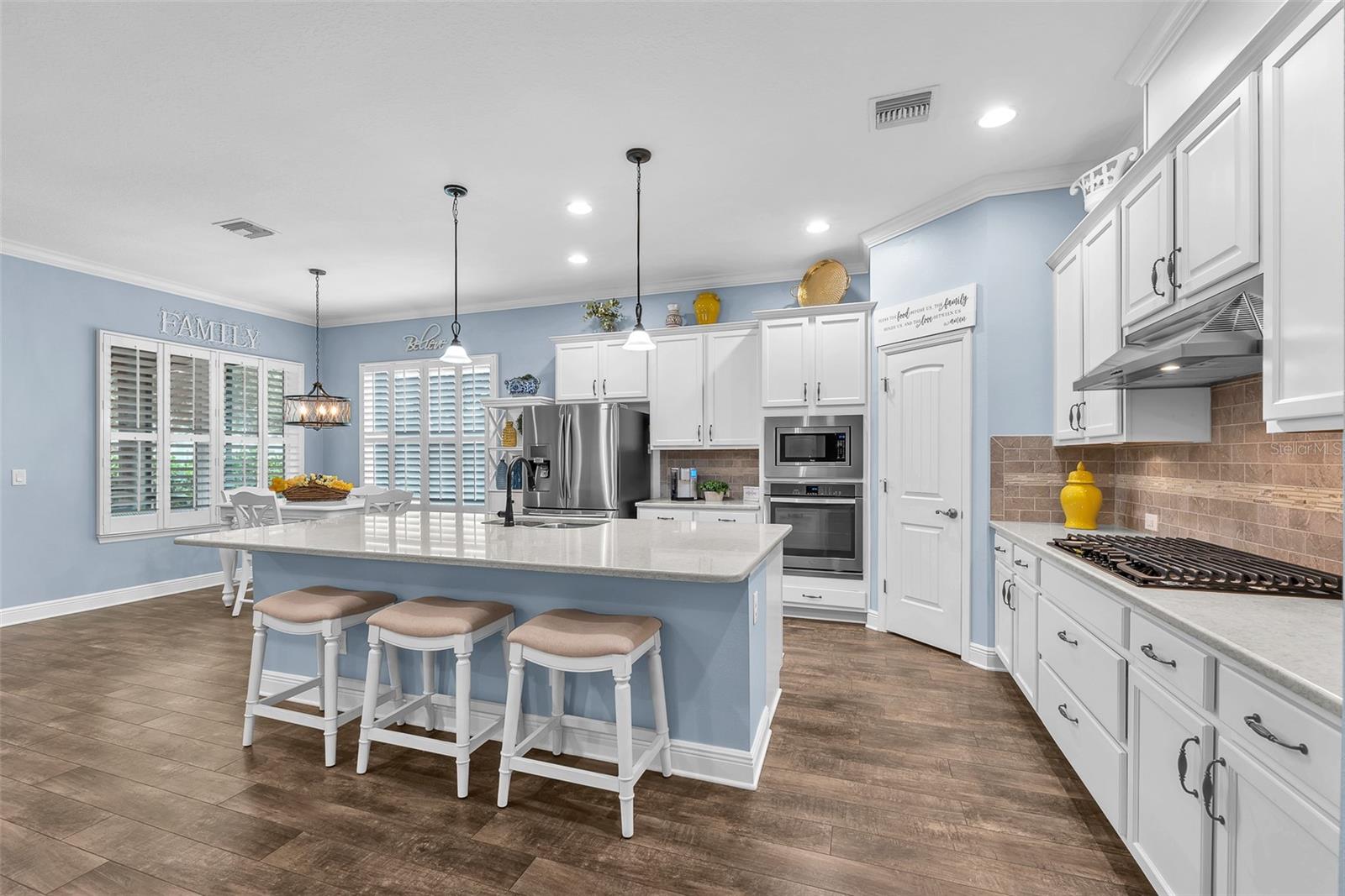 Image 18 of 43 For 6013 Shell Ridge Dr