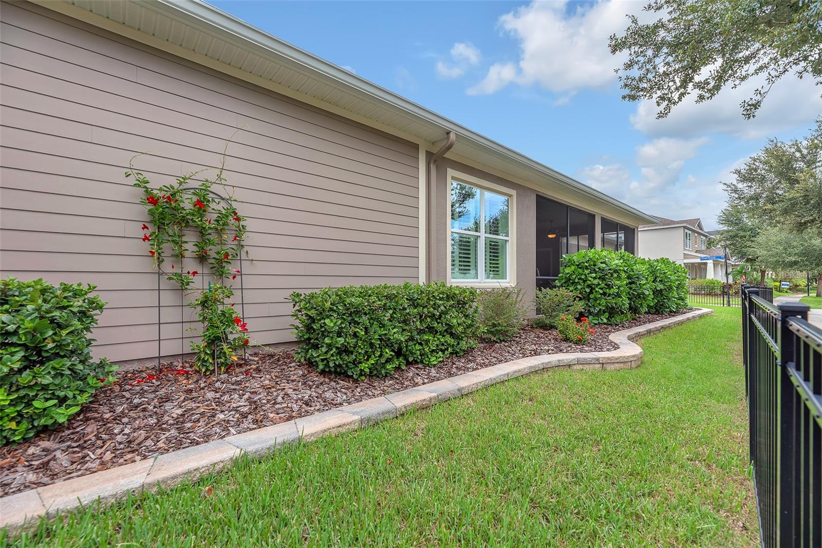 Image 4 of 43 For 6013 Shell Ridge Dr