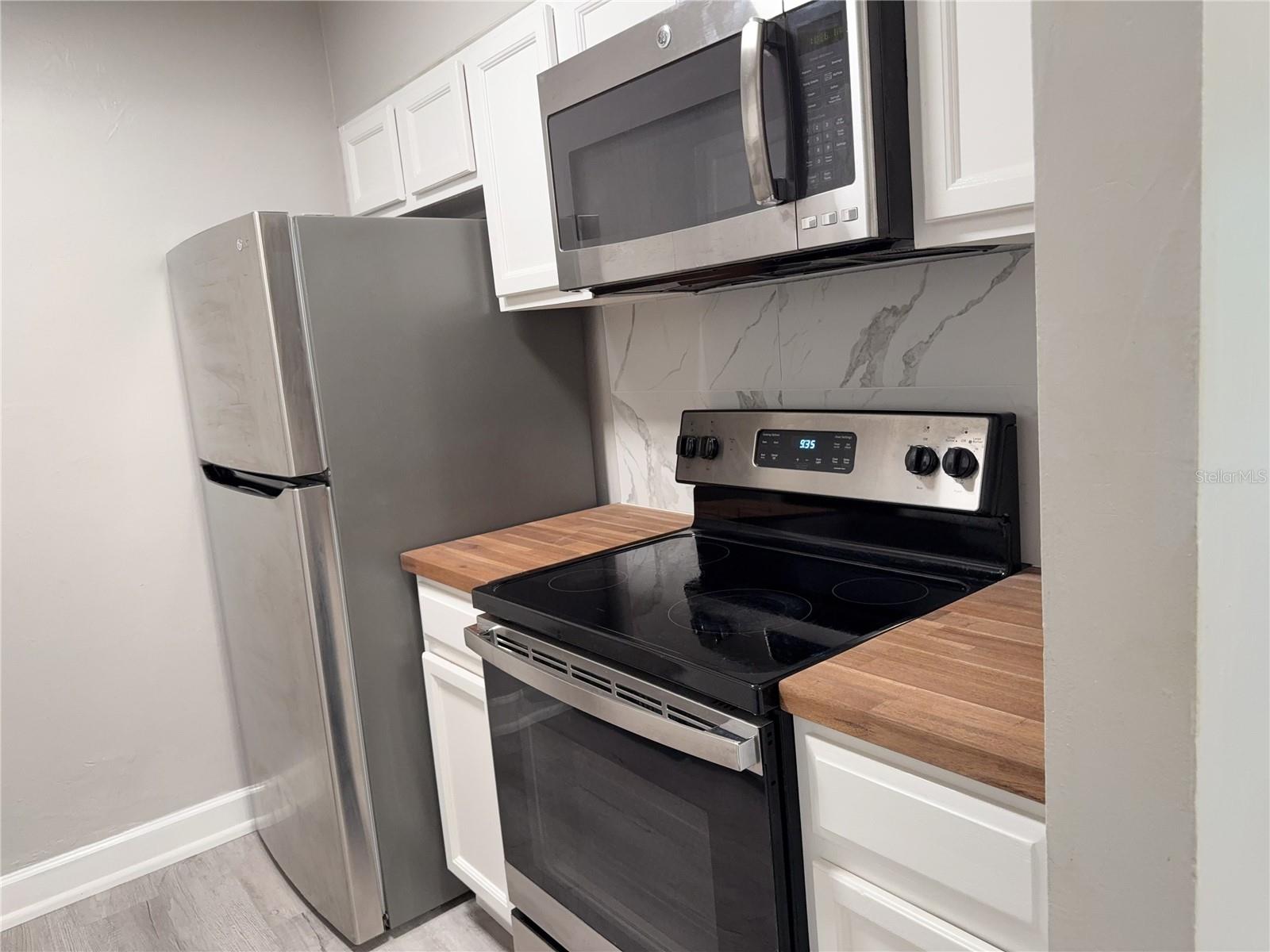 Image 10 of 27 For 6519 Newberry Road 103