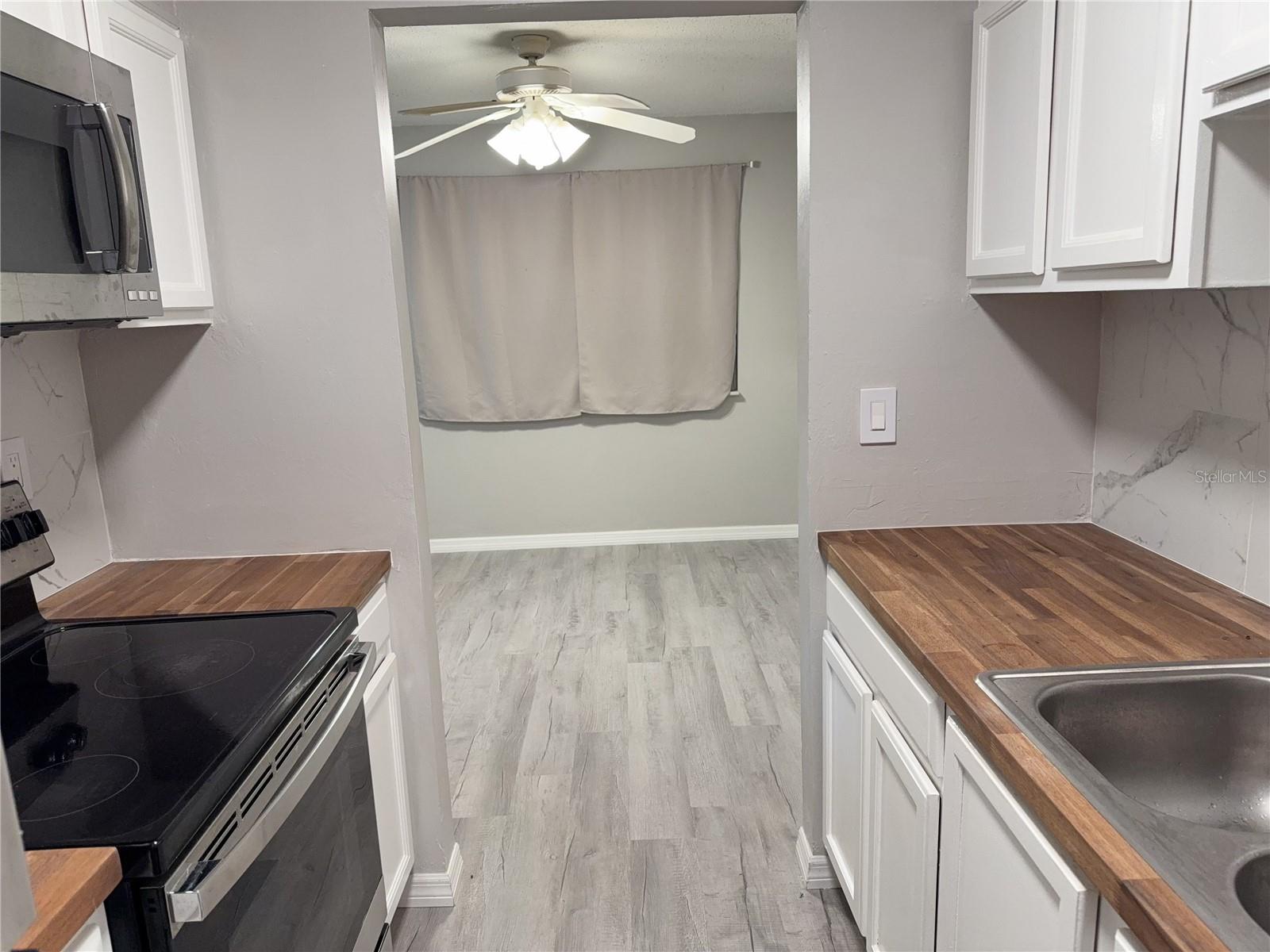 Image 11 of 27 For 6519 Newberry Road 103