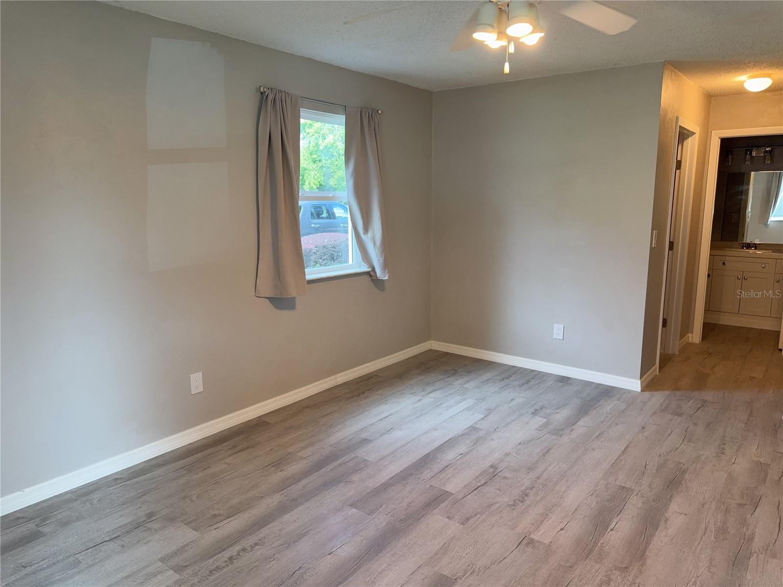 Image 12 of 27 For 6519 Newberry Road 103