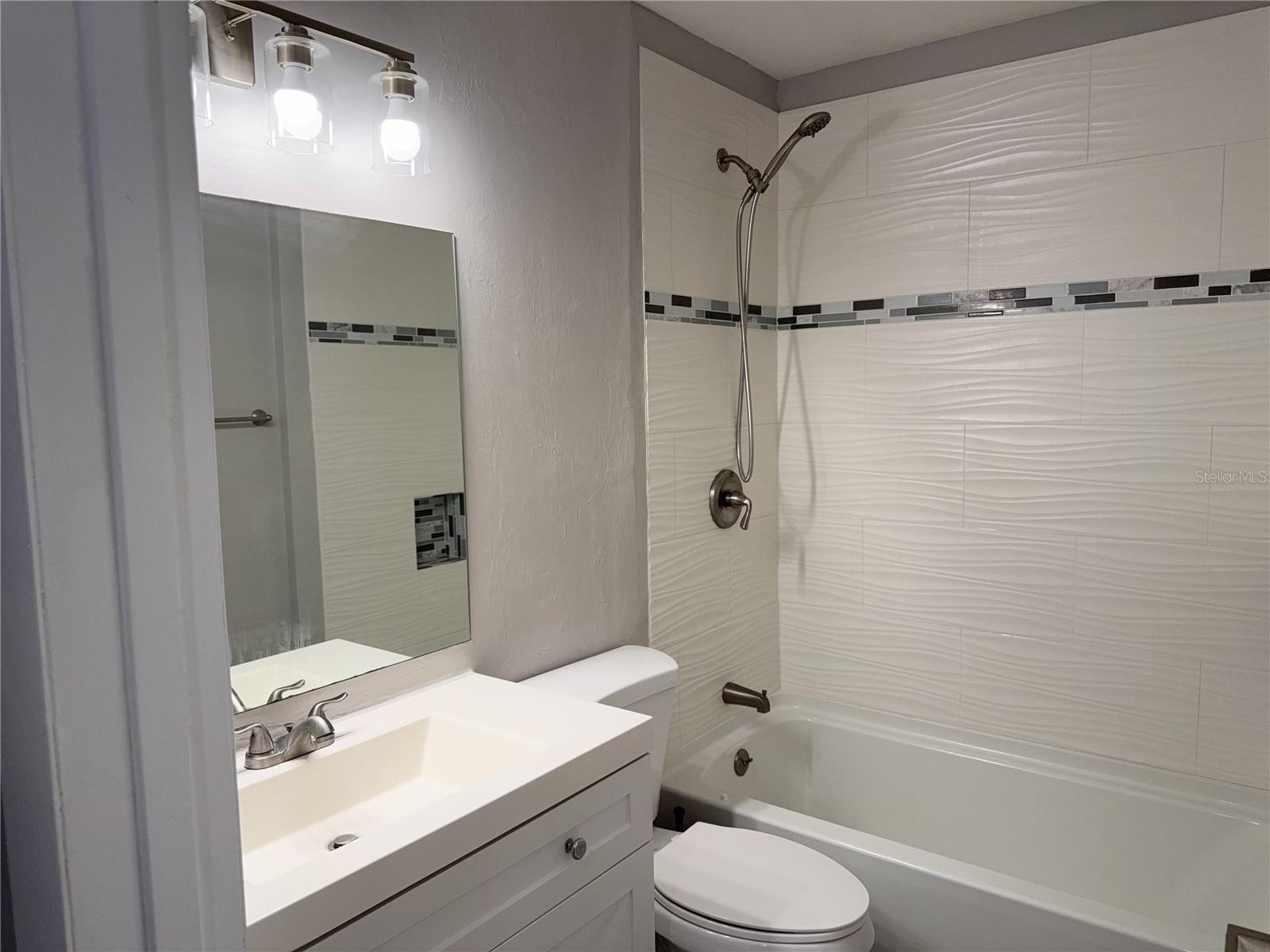 Image 13 of 27 For 6519 Newberry Road 103