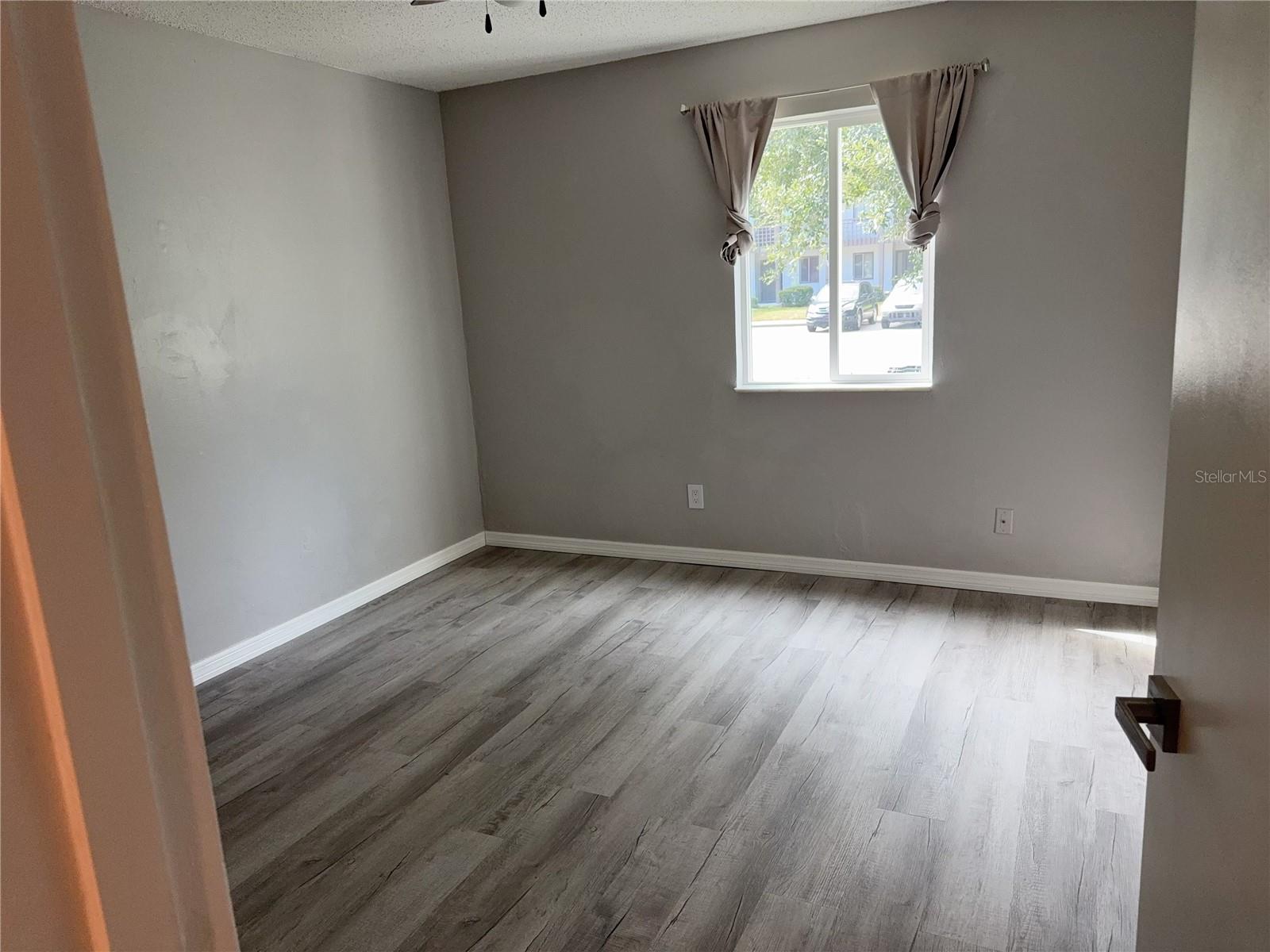 Image 16 of 27 For 6519 Newberry Road 103