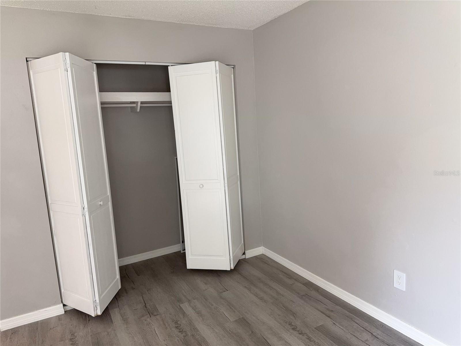 Image 18 of 27 For 6519 Newberry Road 103