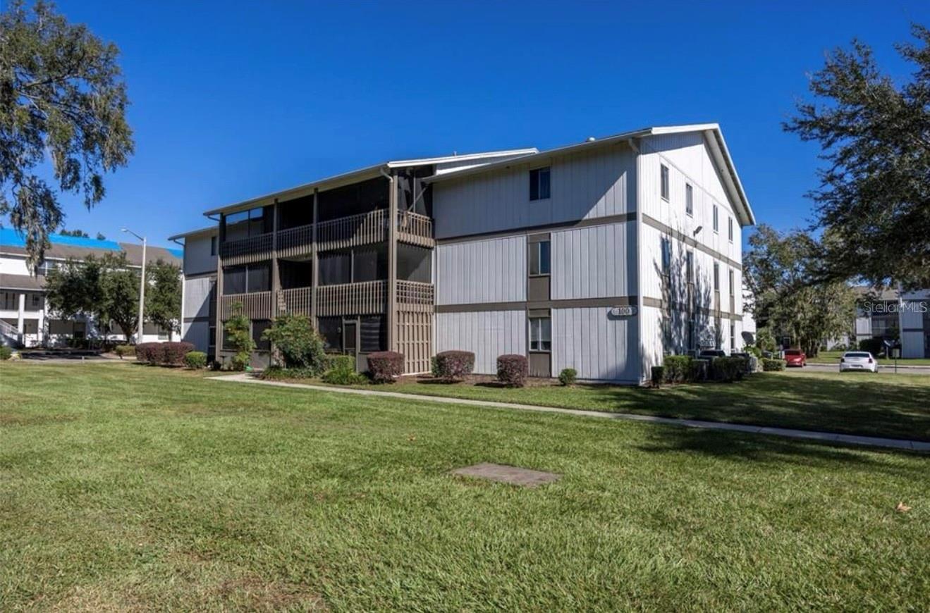 Image 24 of 27 For 6519 Newberry Road 103