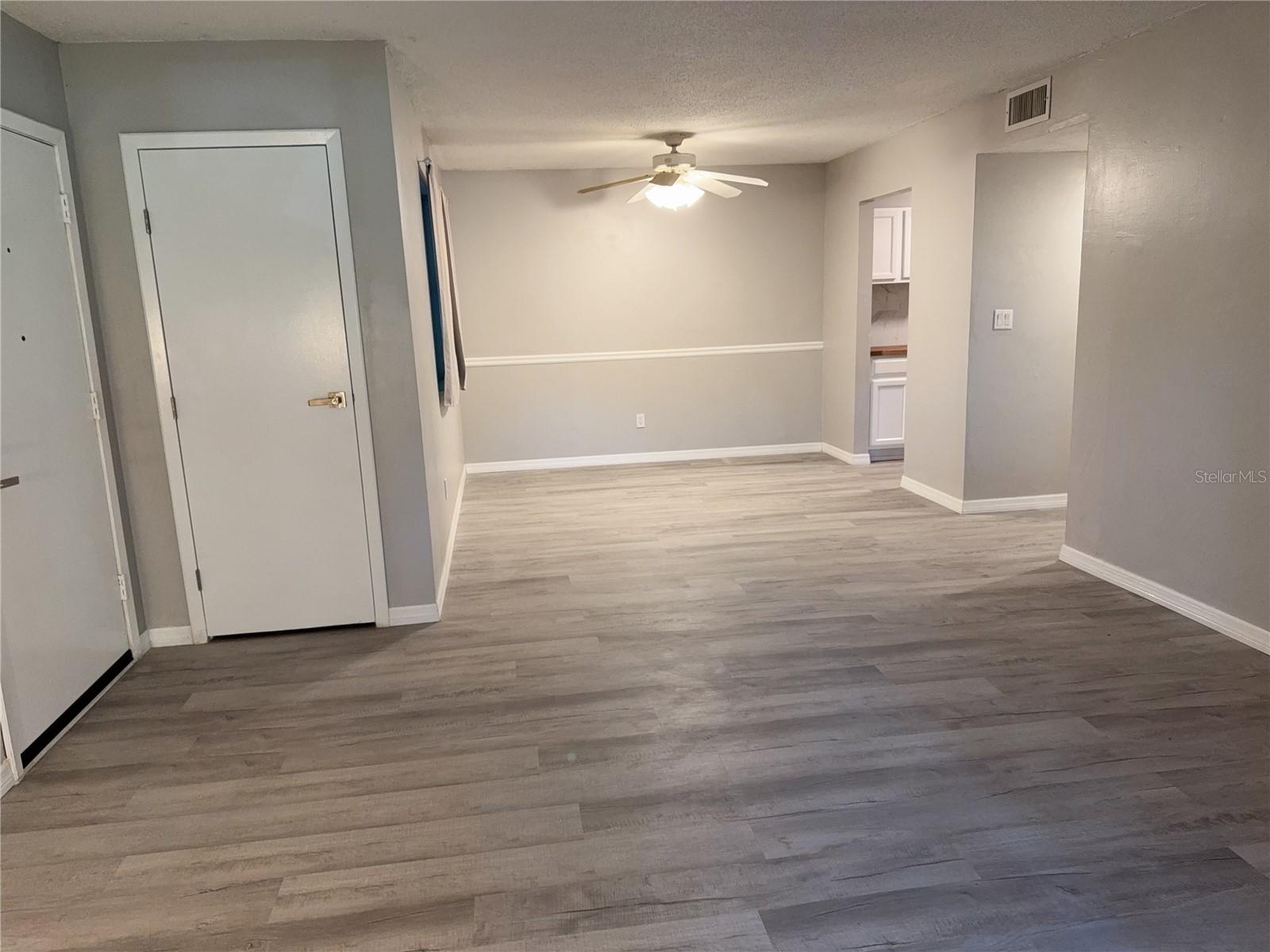 Image 5 of 27 For 6519 Newberry Road 103
