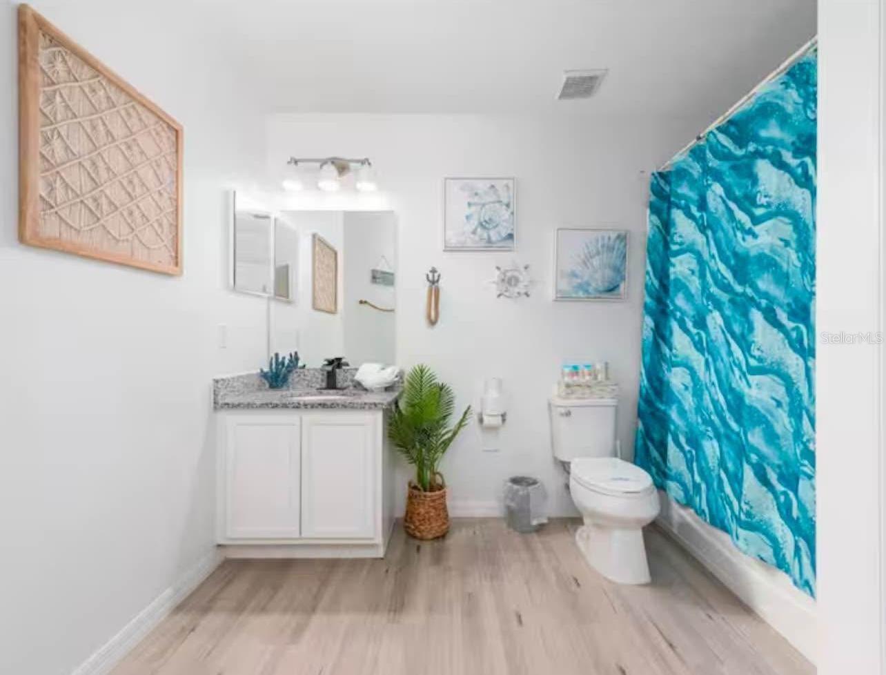 Image 33 of 45 For 502 Canna Drive