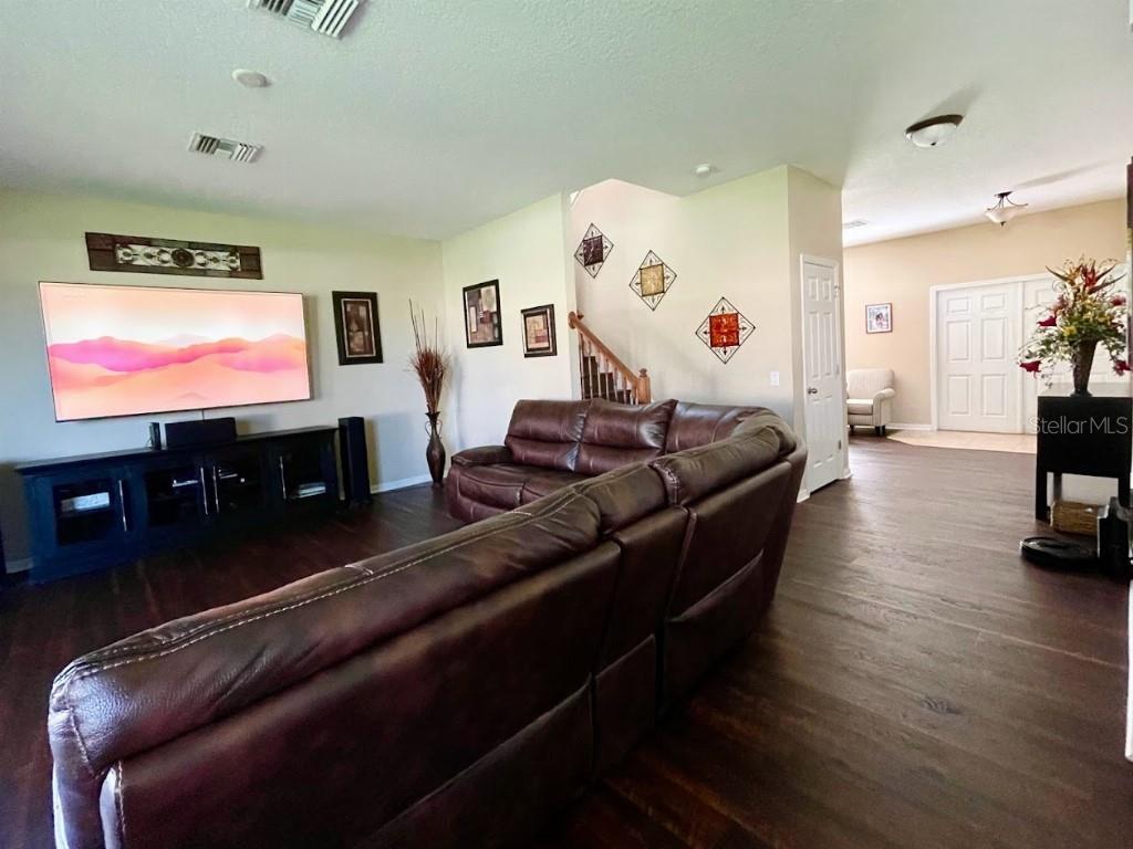 Image 18 of 41 For 4333 Highcroft Drive