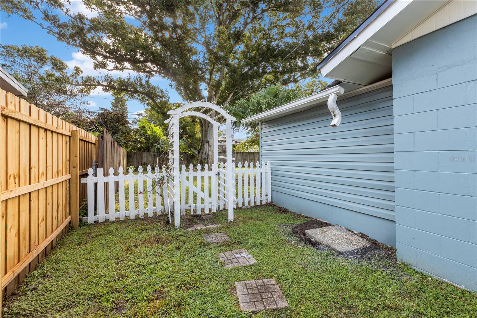 Image 39 of 51 For 1729 St Croix Drive