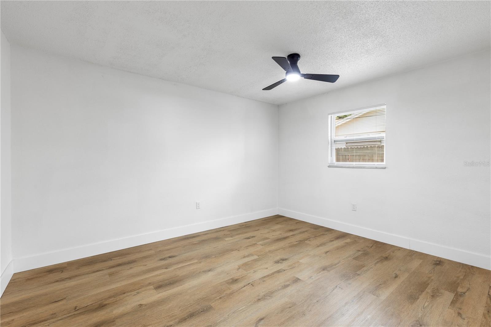 Image 4 of 51 For 1729 St Croix Drive