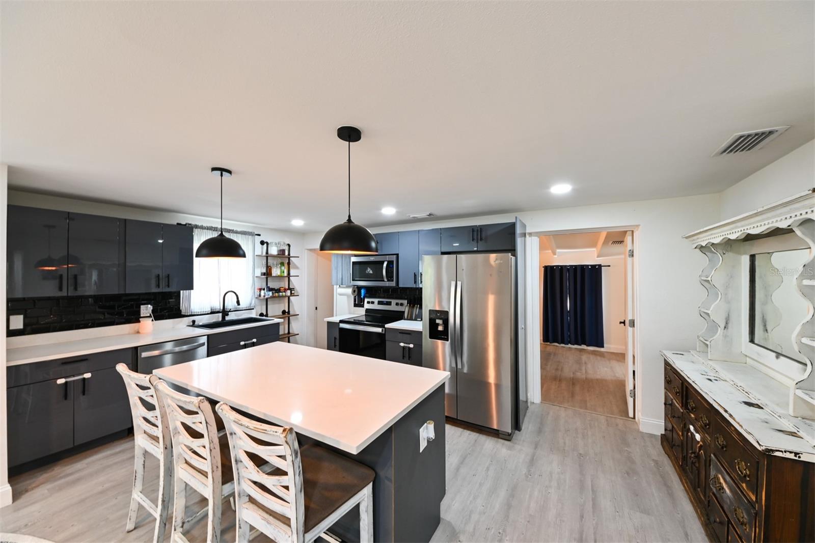 Image 4 of 31 For 4114 Olive Street