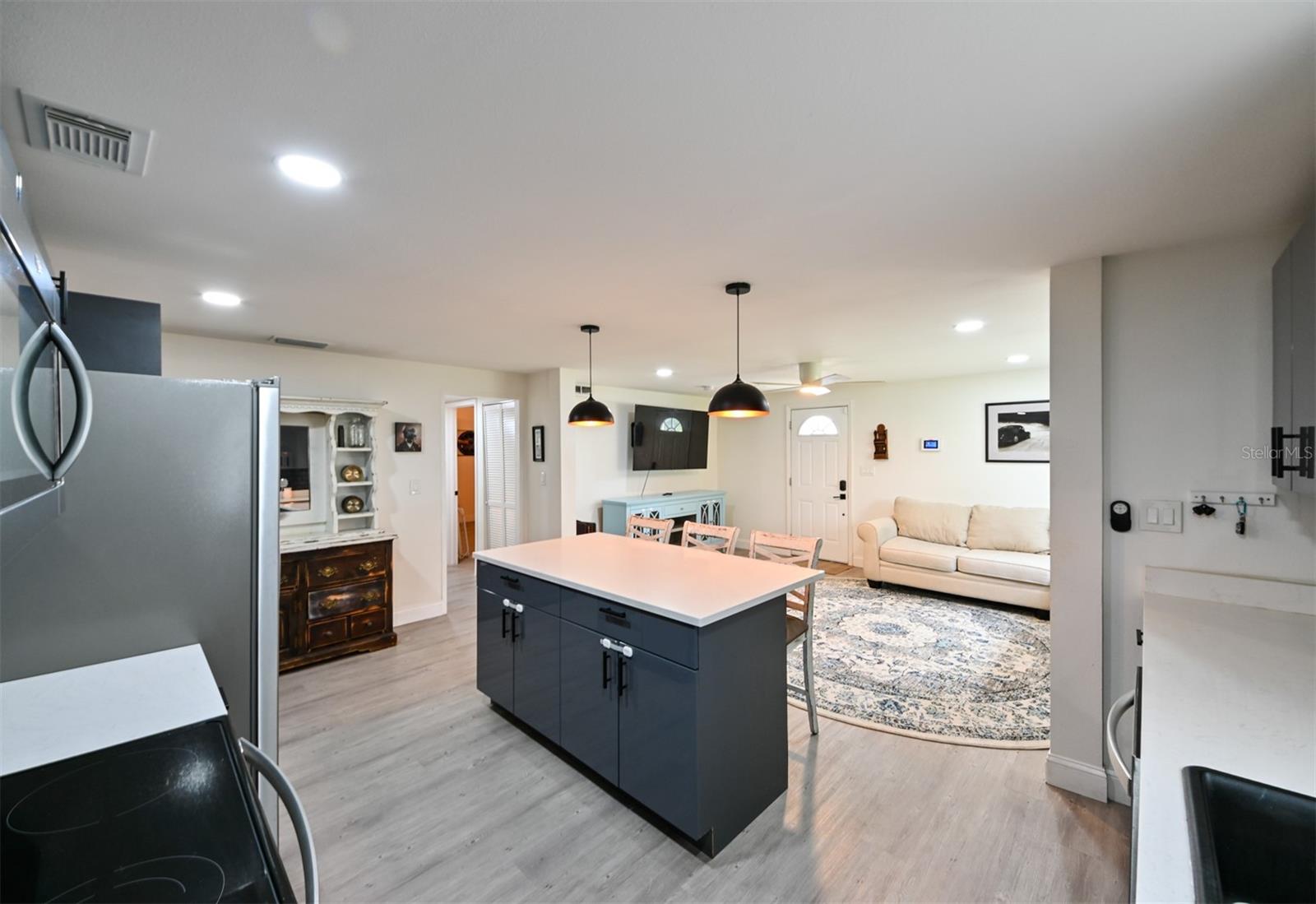 Image 6 of 31 For 4114 Olive Street
