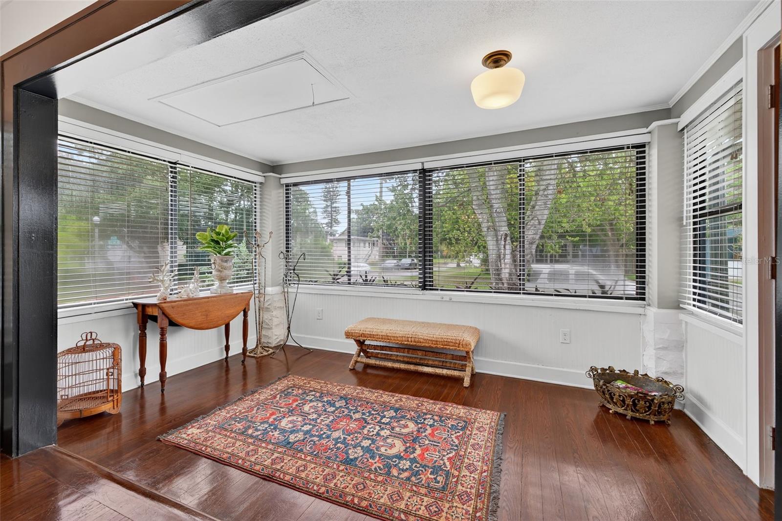 Image 14 of 51 For 1146 17th Avenue N