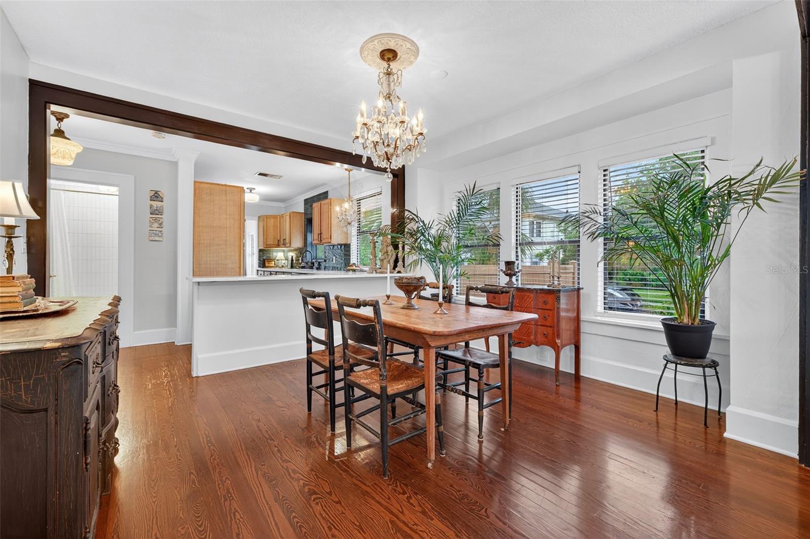 Image 17 of 51 For 1146 17th Avenue N
