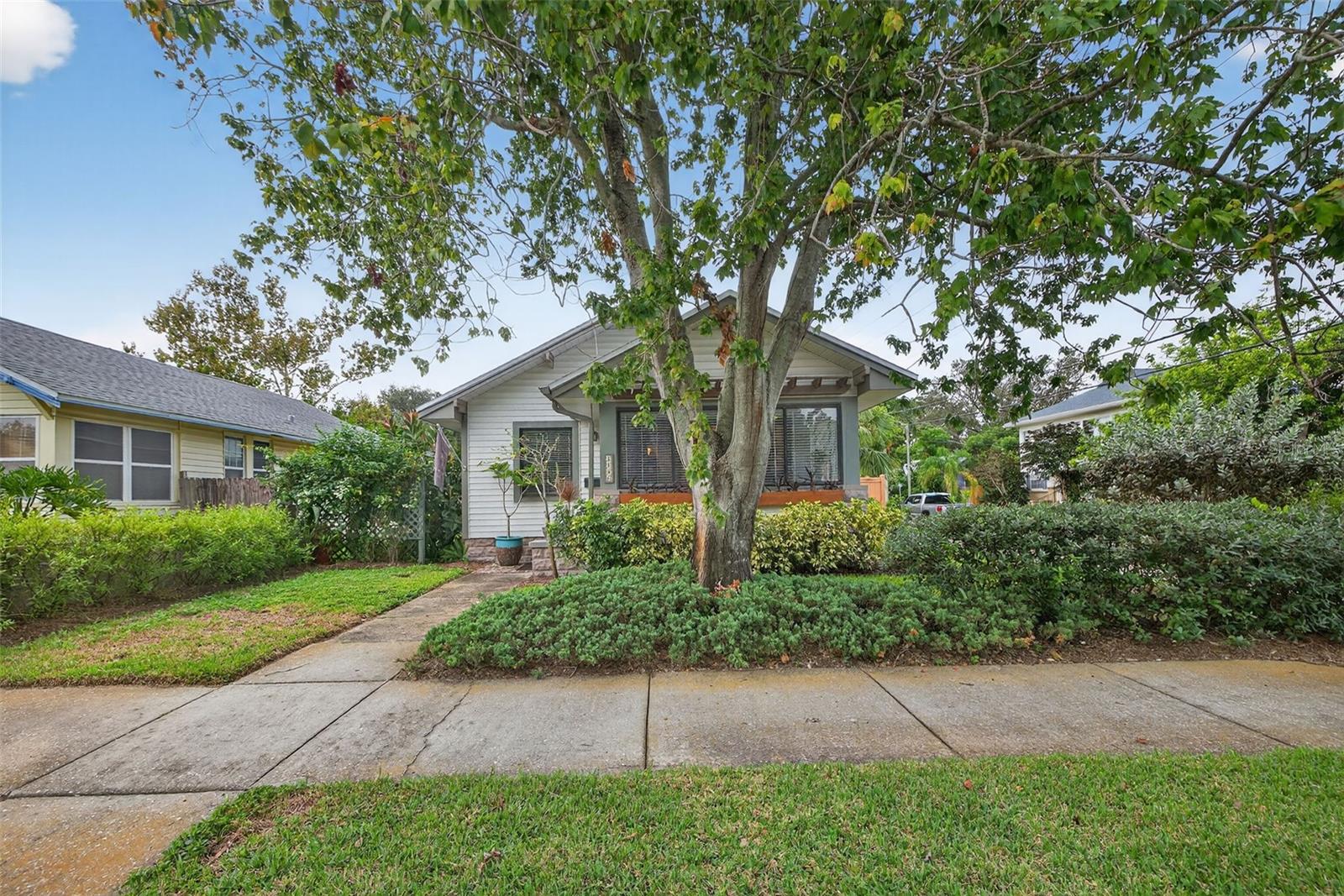 Image 3 of 51 For 1146 17th Avenue N