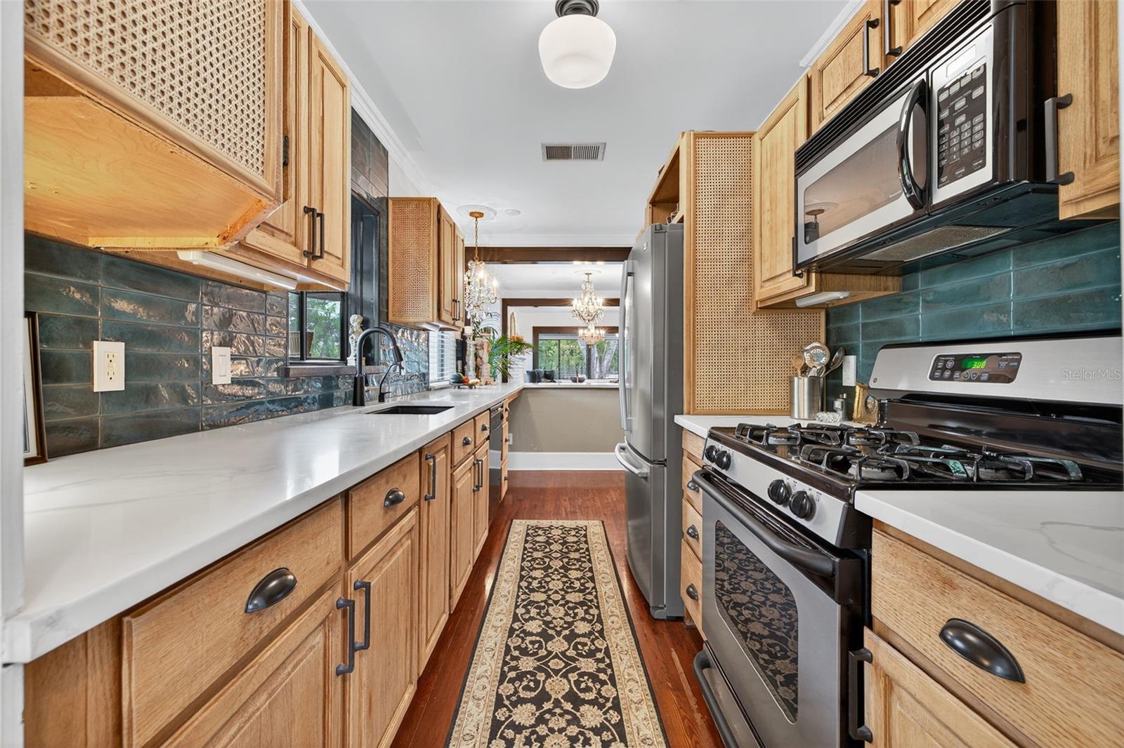 Image 30 of 51 For 1146 17th Avenue N