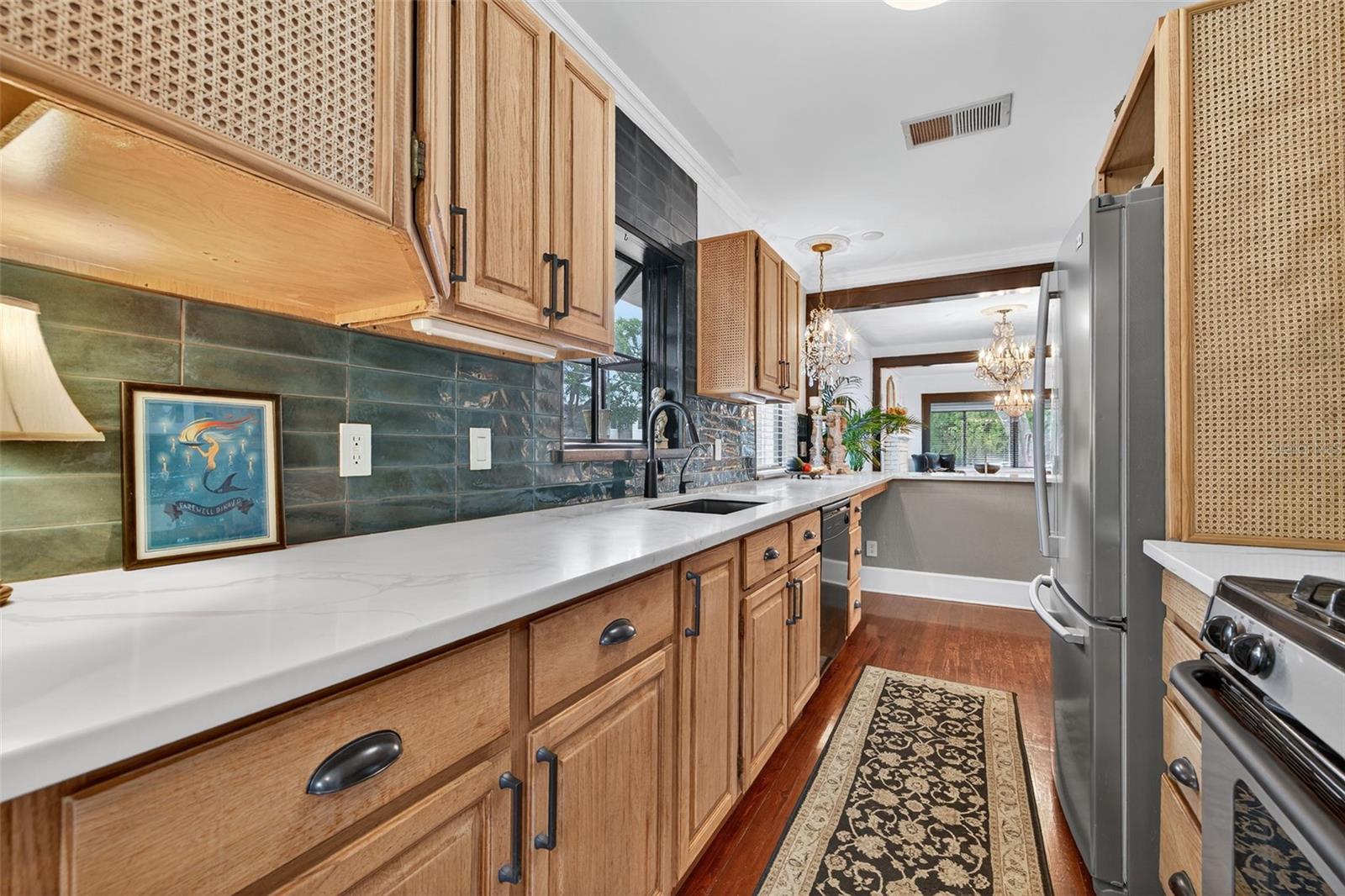 Image 31 of 51 For 1146 17th Avenue N