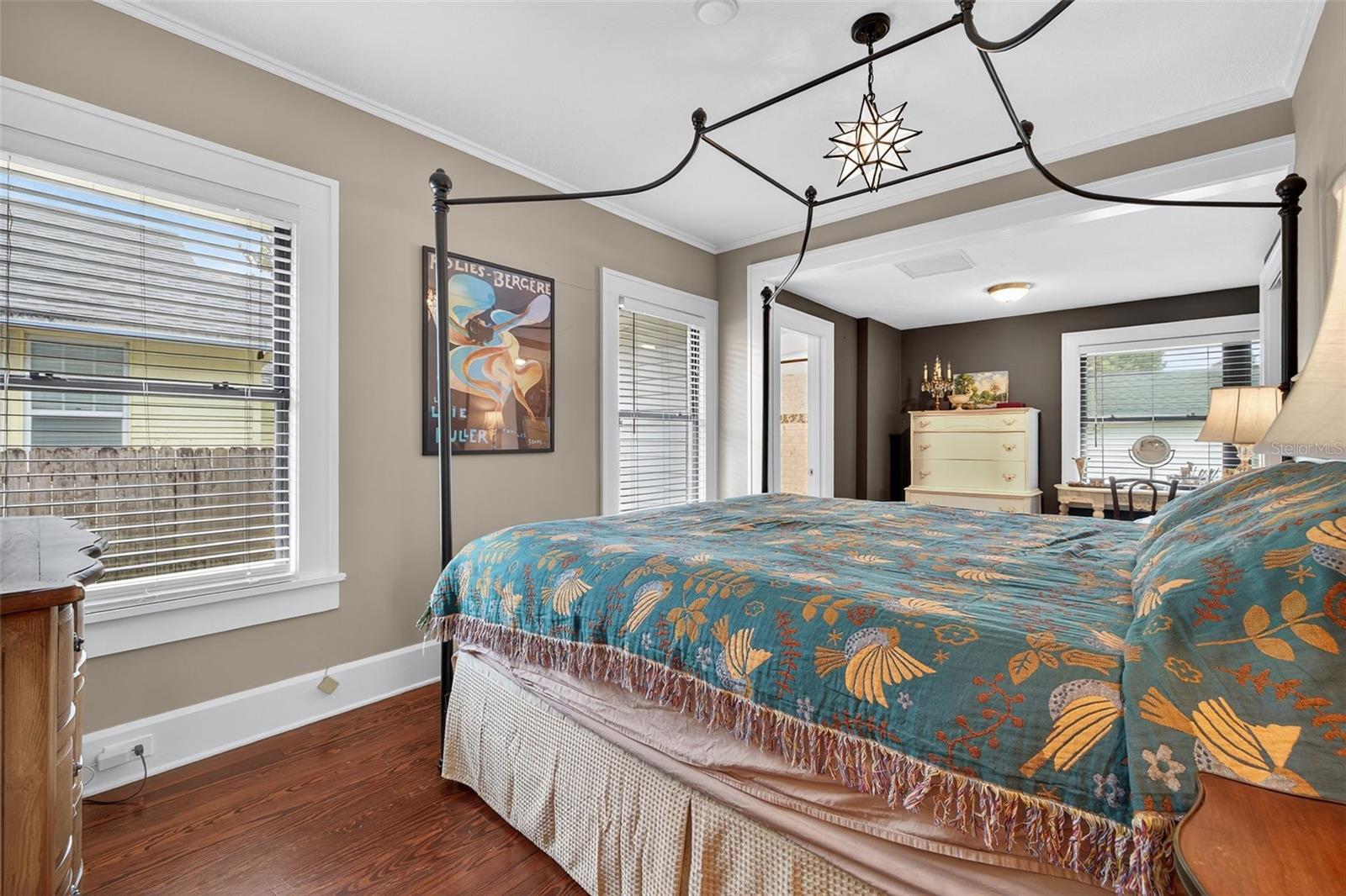 Image 34 of 51 For 1146 17th Avenue N