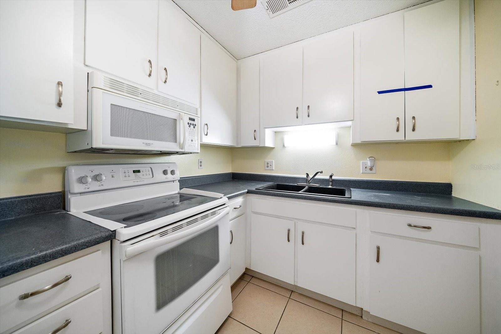 Image 18 of 48 For 2700 Bayshore Boulevard 4310