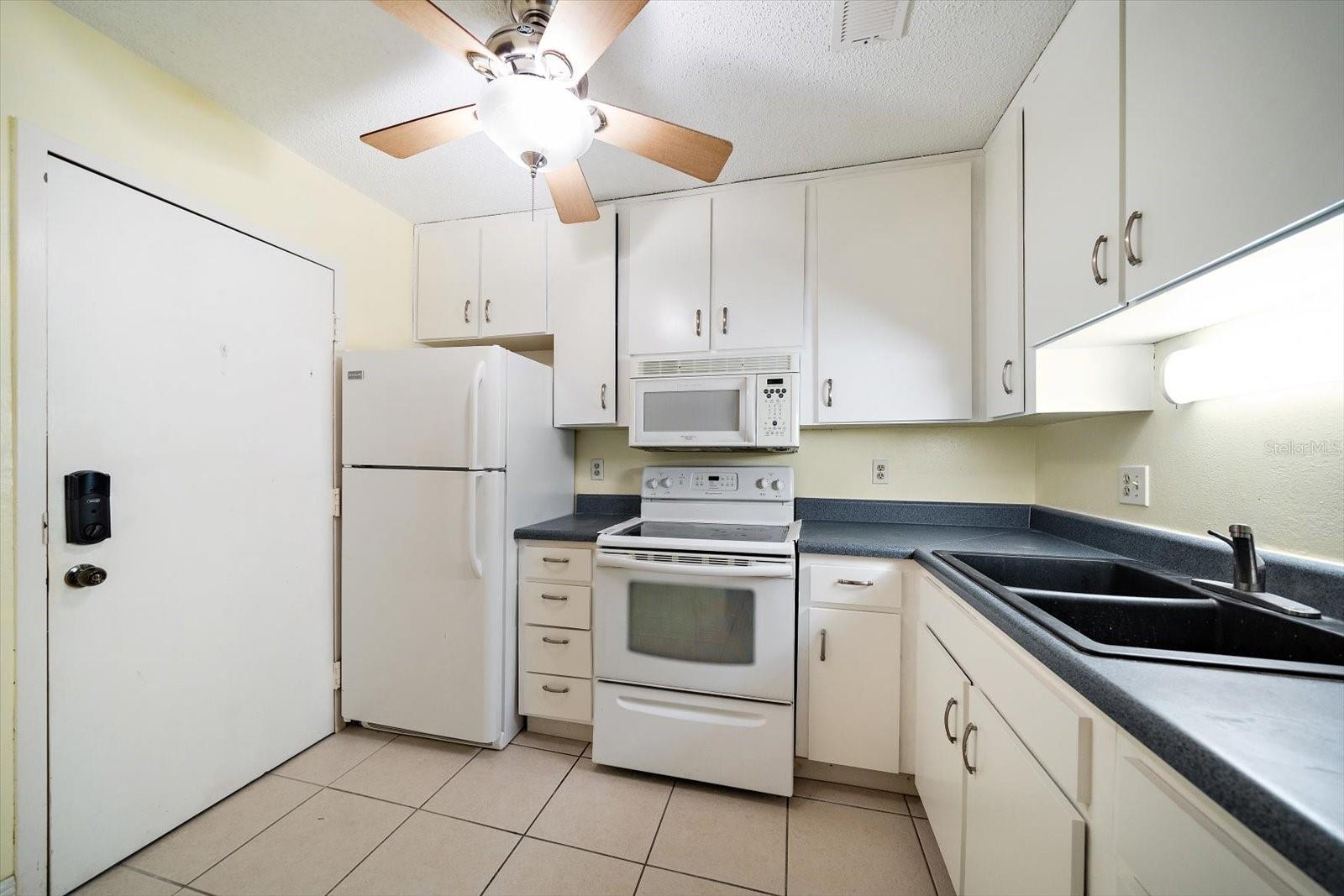 Image 19 of 48 For 2700 Bayshore Boulevard 4310