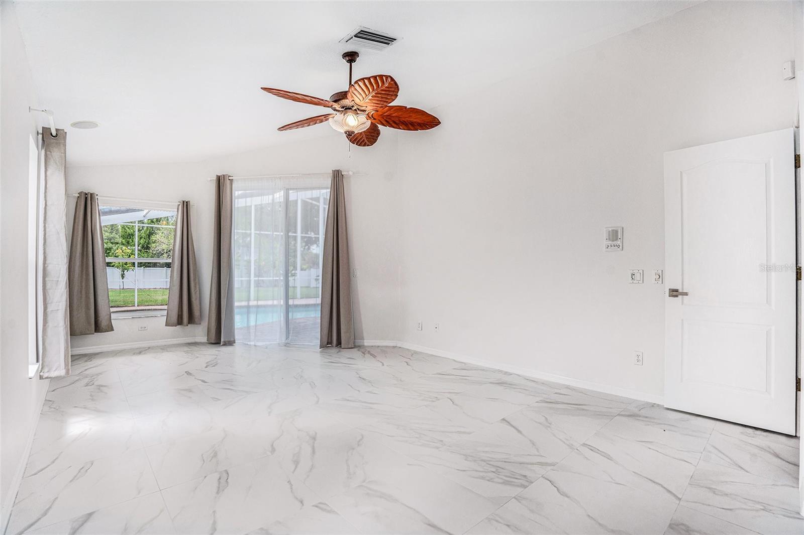 Image 13 of 26 For 15008 Arbor Hollow Drive