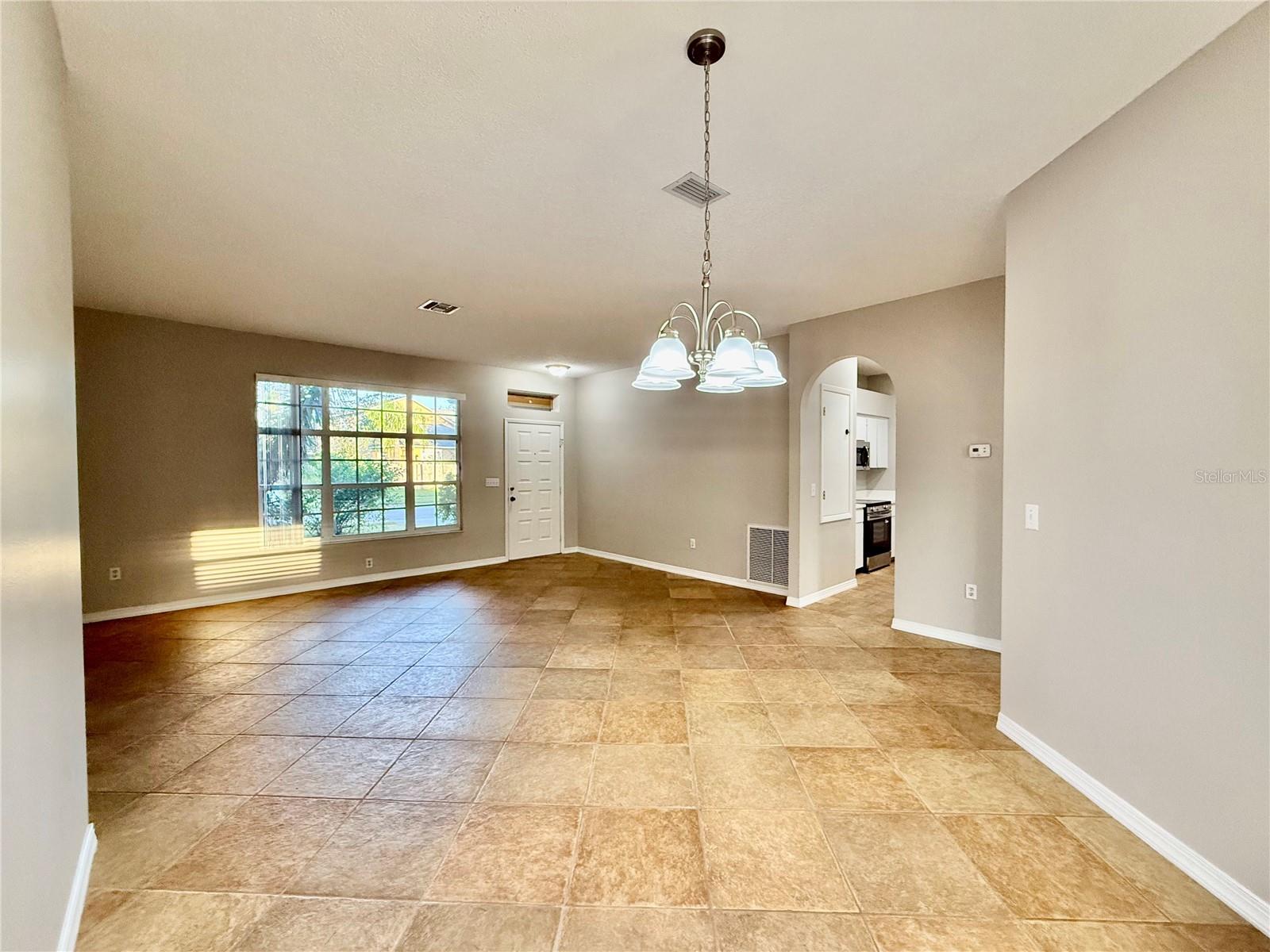Image 6 of 33 For 807 Frankford Drive