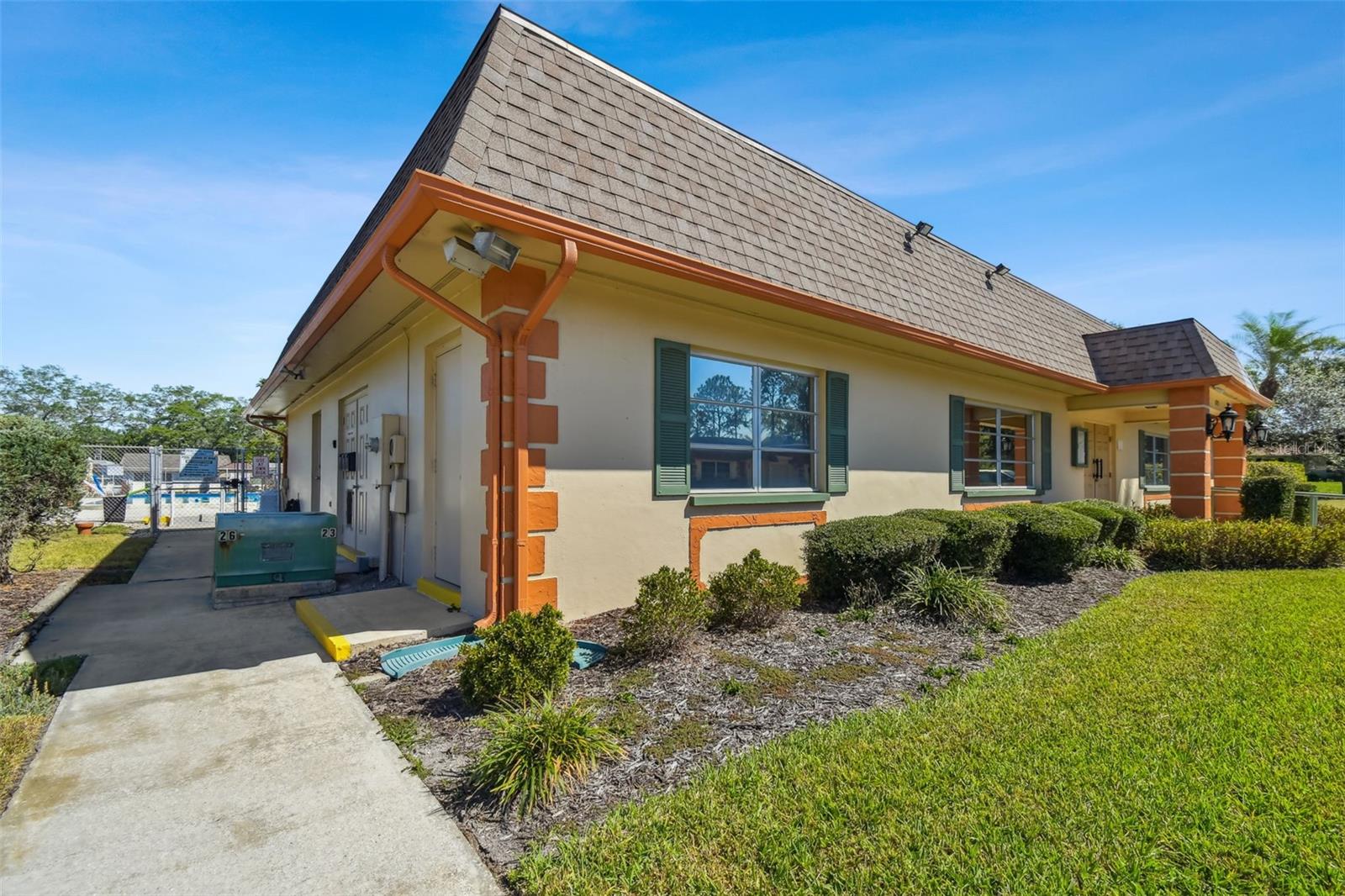 Image 46 of 84 For 8445 68th Way N