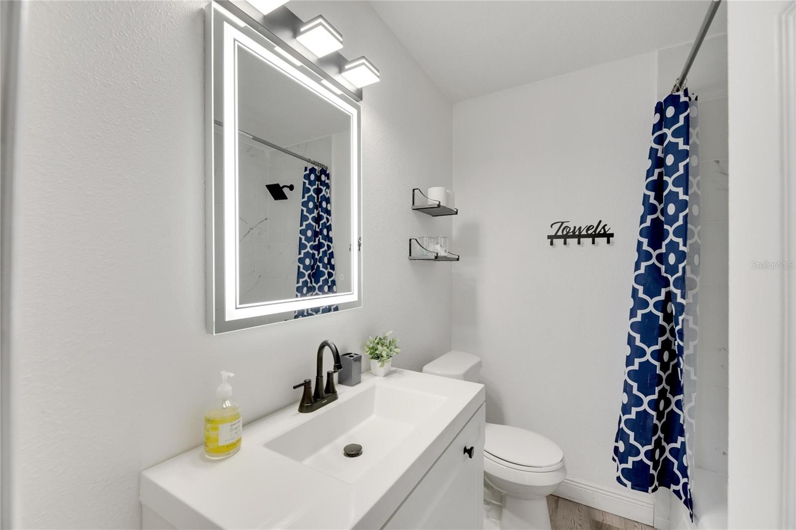 Image 17 of 72 For 4511 & 4513 Mcelroy Avenue