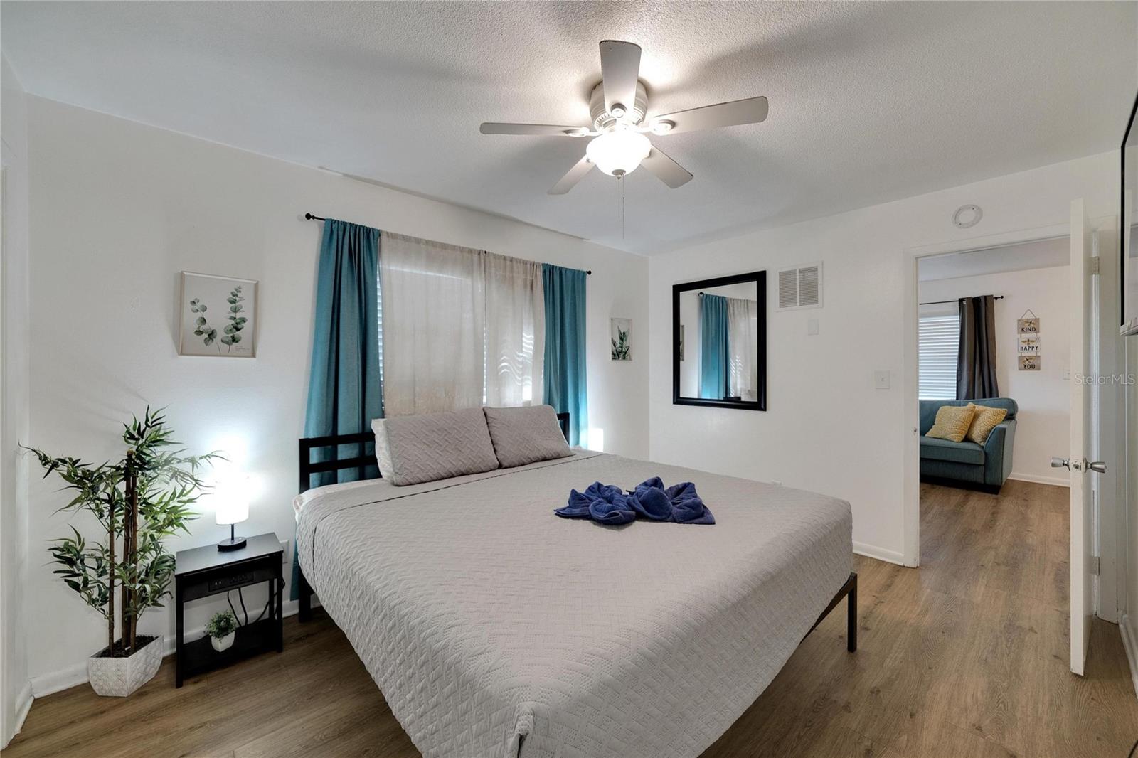 Image 39 of 72 For 4511 & 4513 Mcelroy Avenue