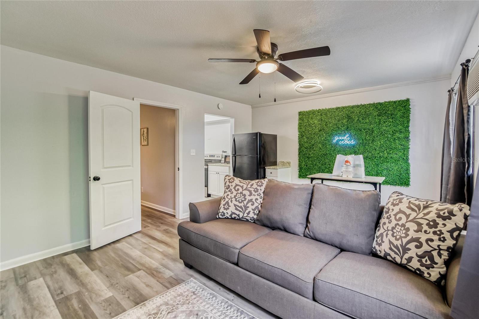 Image 41 of 72 For 4511 & 4513 Mcelroy Avenue