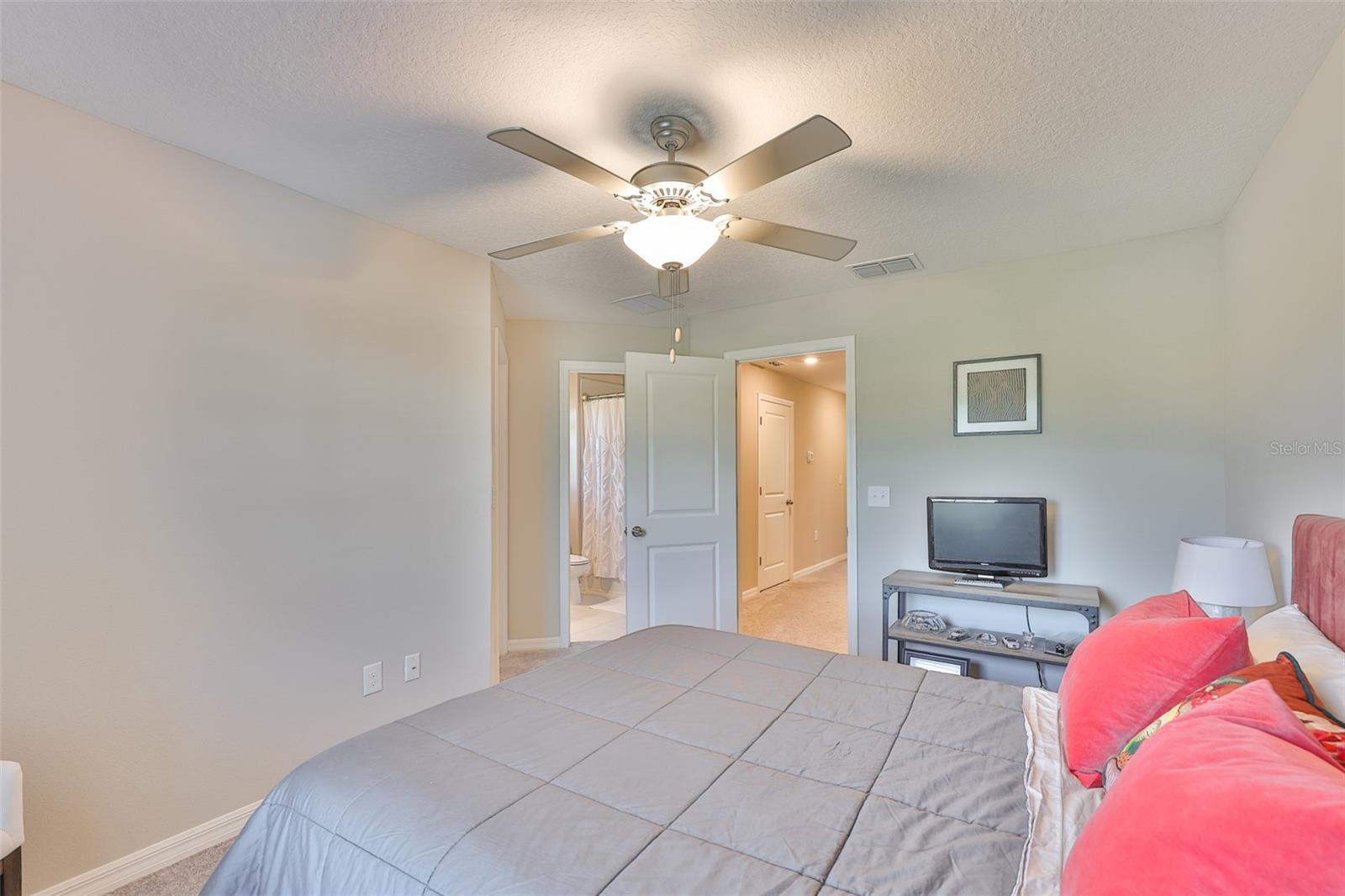 Image 26 of 39 For 23398 Papyrus Way