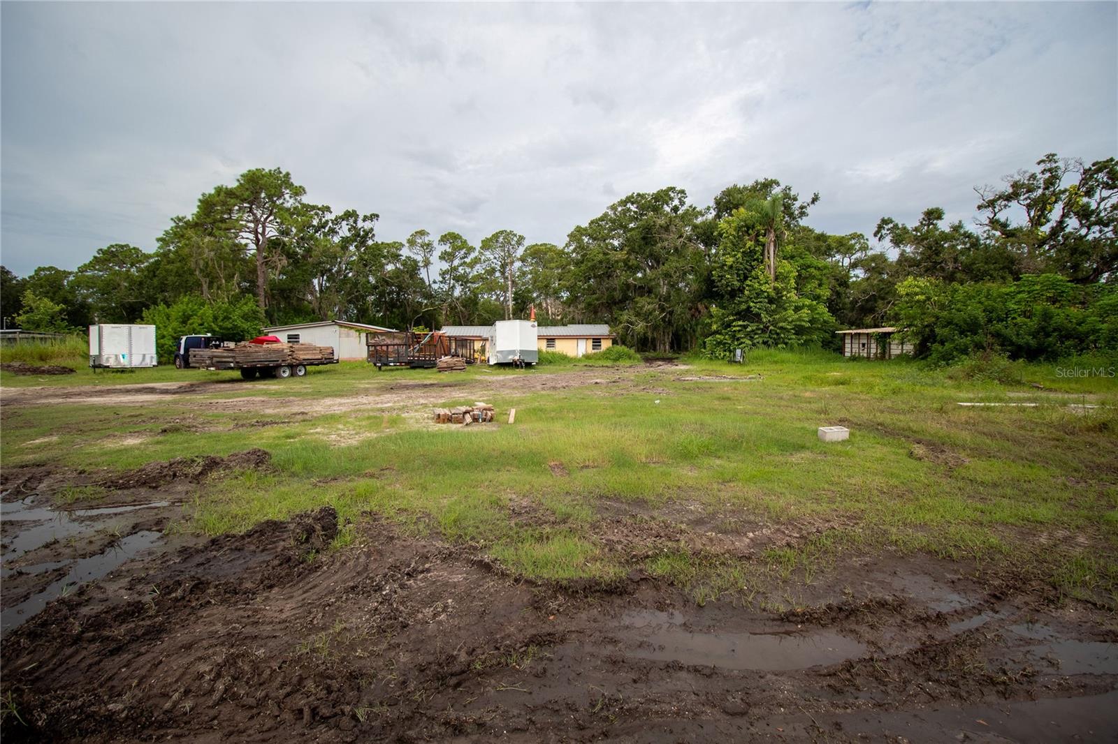 Image 6 of 17 For 8405 Louisiana Street