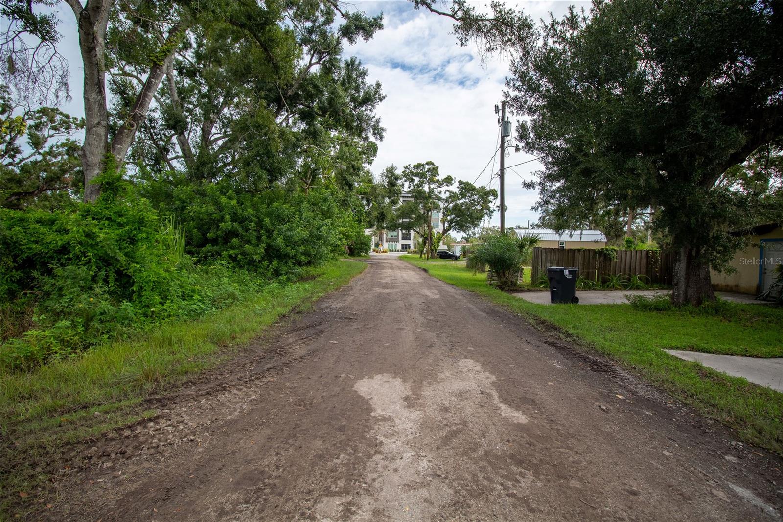 Image 7 of 17 For 8405 Louisiana Street