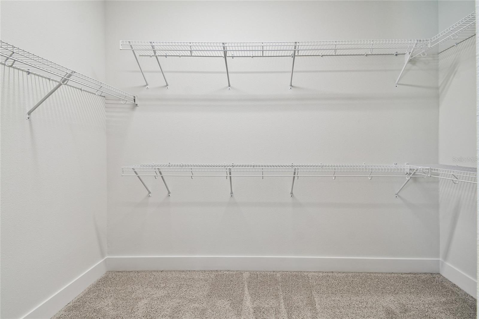 Image 27 of 46 For 703 Allora Avenue