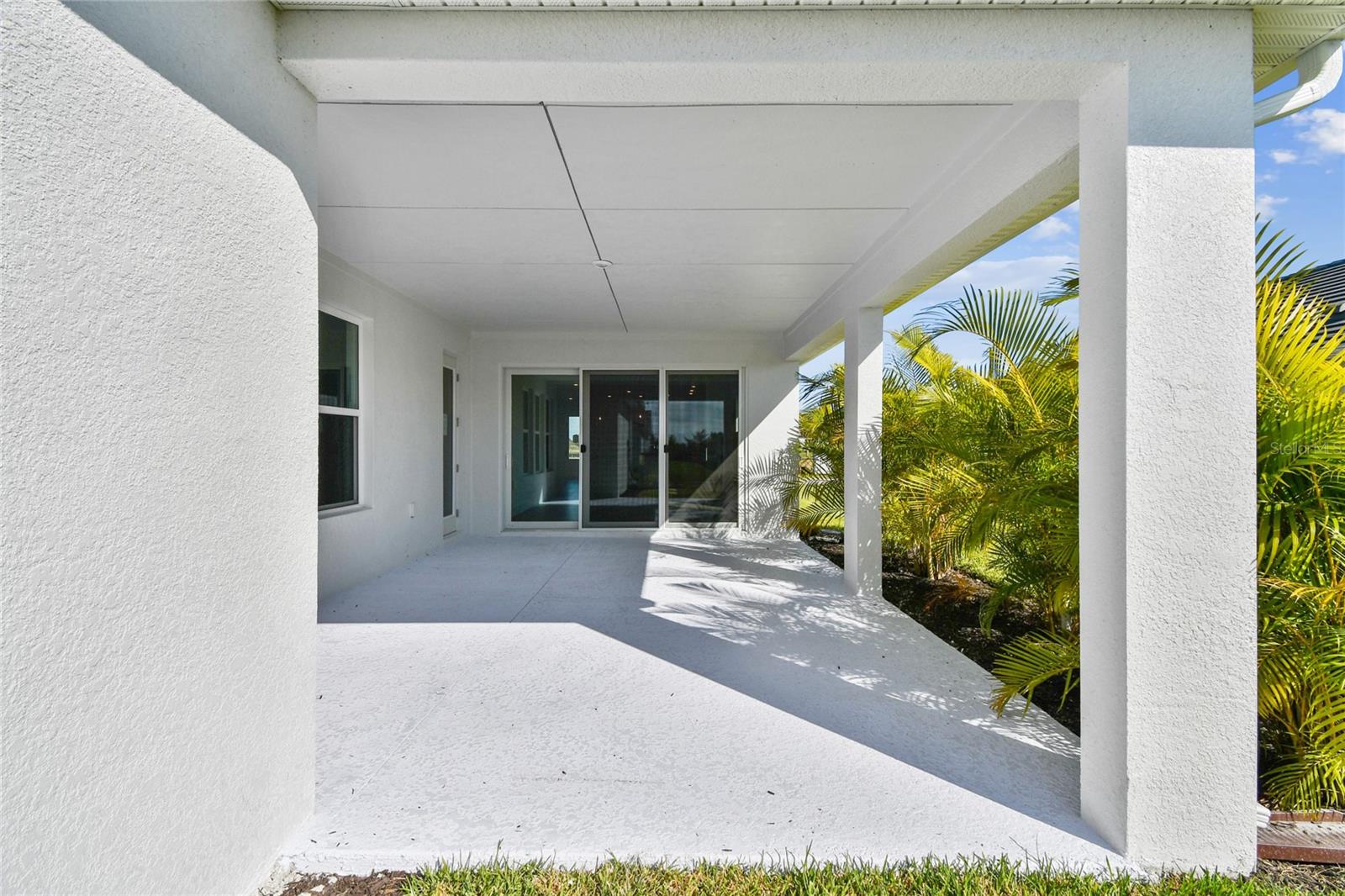 Image 38 of 46 For 703 Allora Avenue