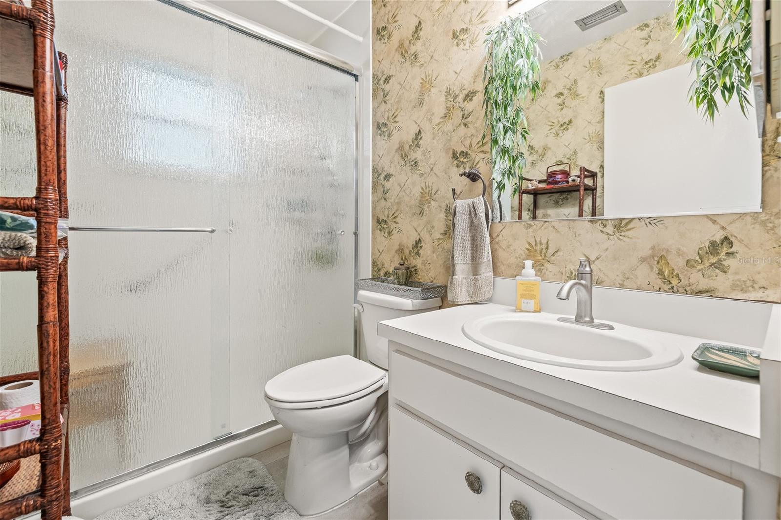 Image 19 of 36 For 213 Genet Court