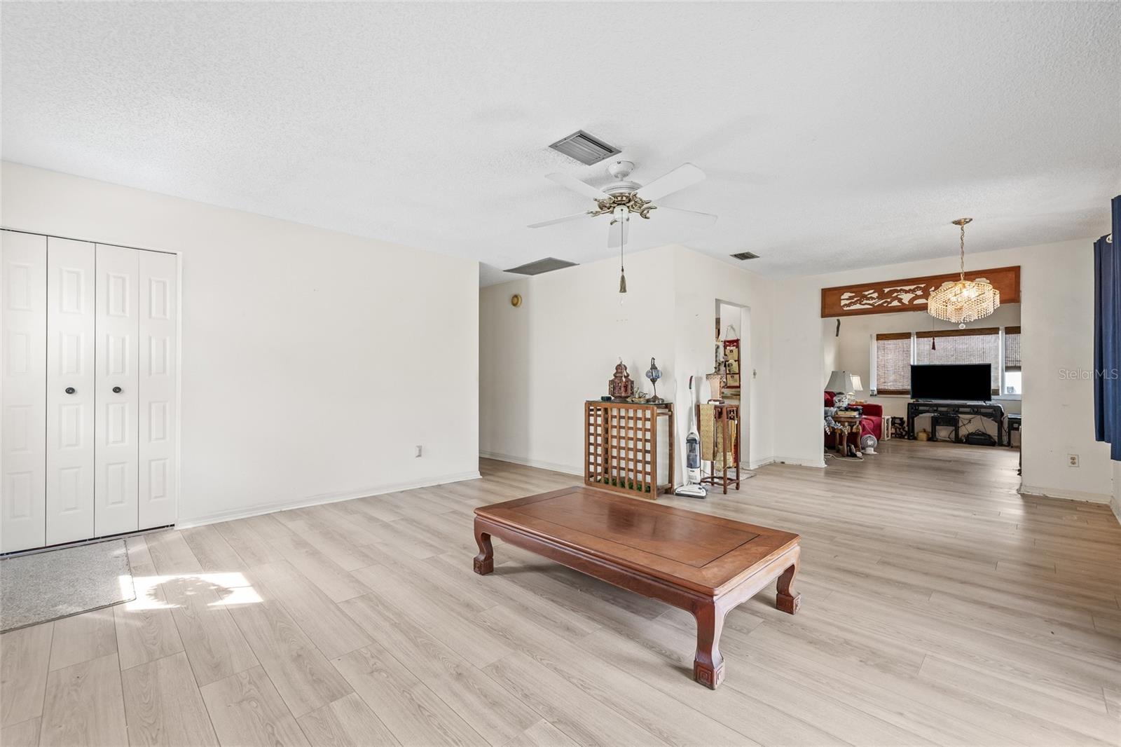 Image 9 of 36 For 213 Genet Court