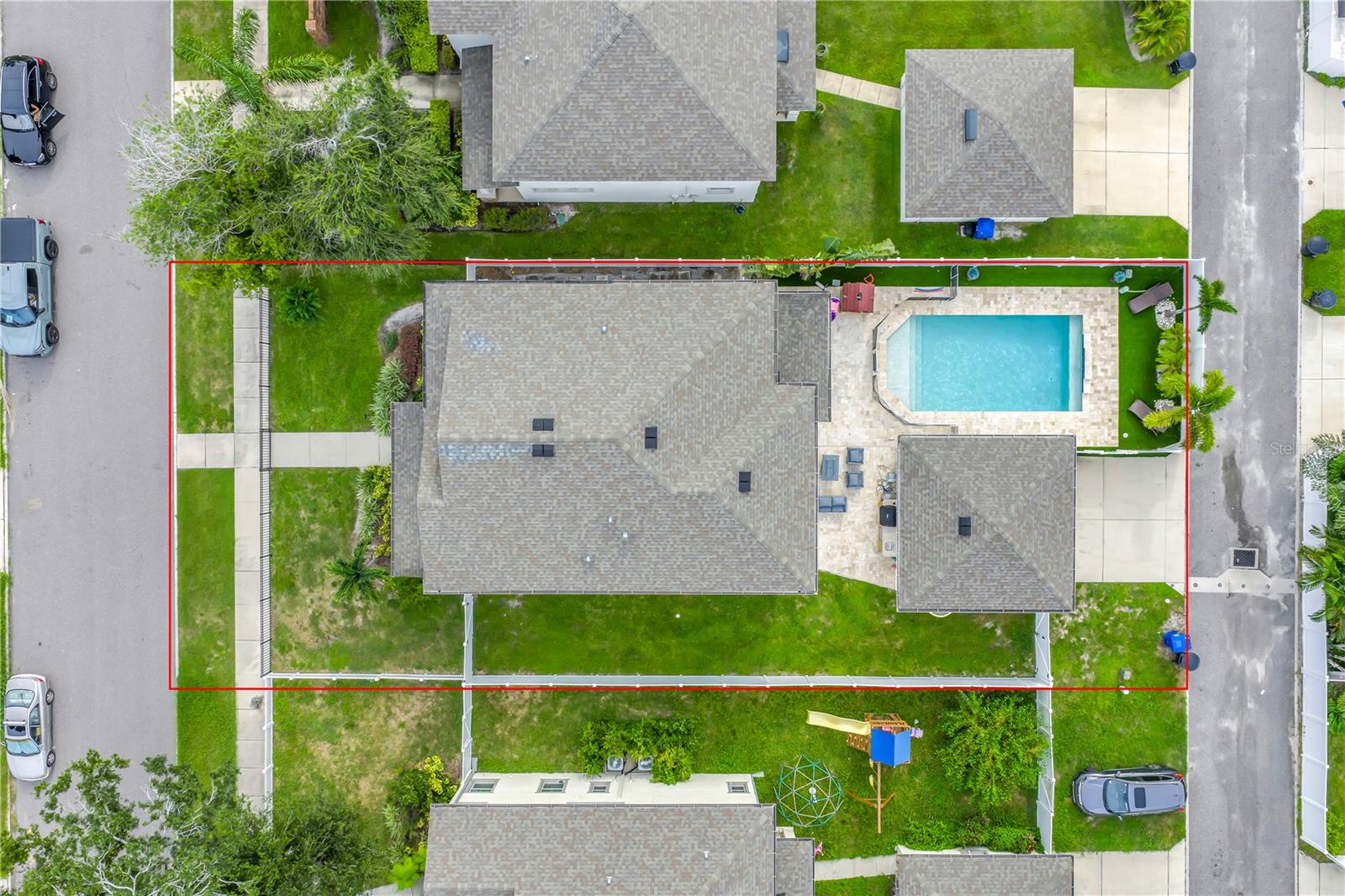 Listing photo id 0 for 4908 Dartmouth Avenue N