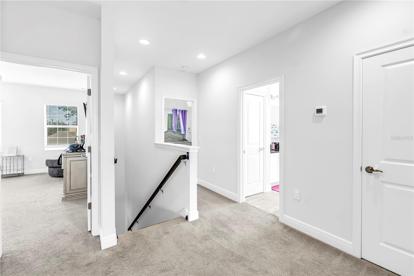 Listing photo id 21 for 4908 Dartmouth Avenue N