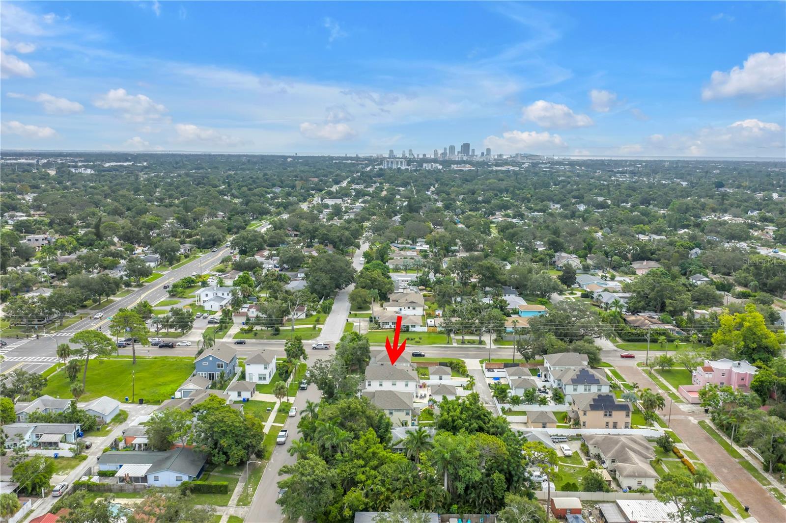 Listing photo id 54 for 4908 Dartmouth Avenue N